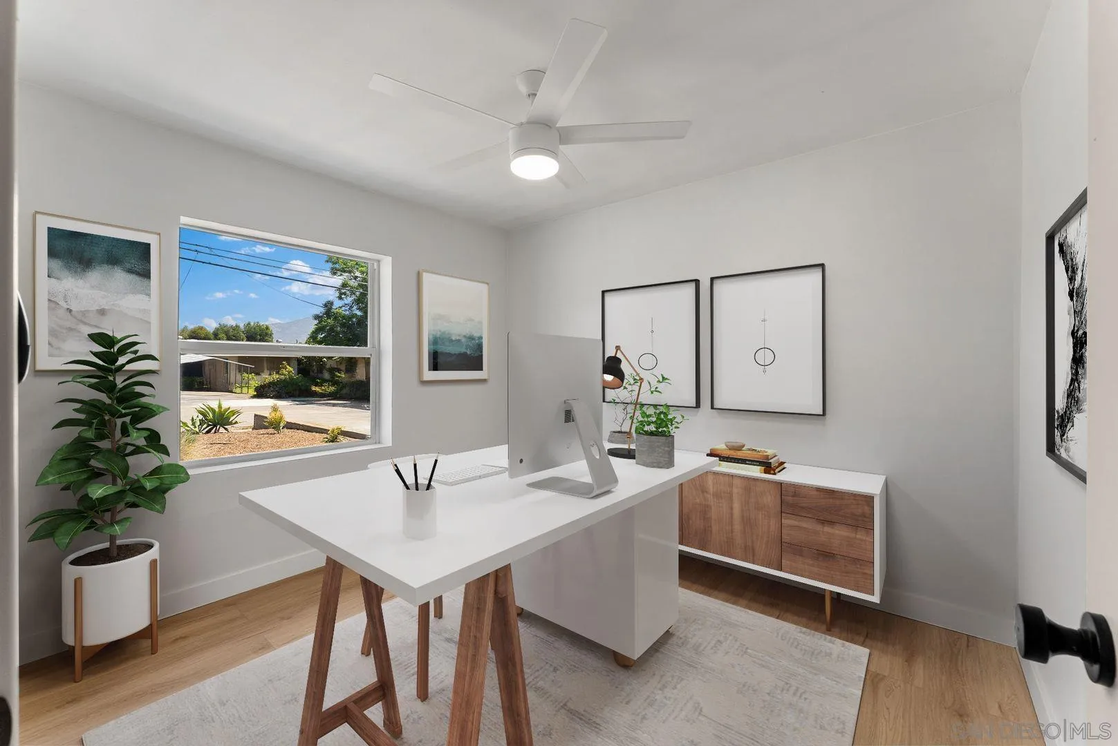 https://cdn.realtyfeed.com/cdn/127/250038218/35e1a59f717928132ba54dd377ae6b30.webp