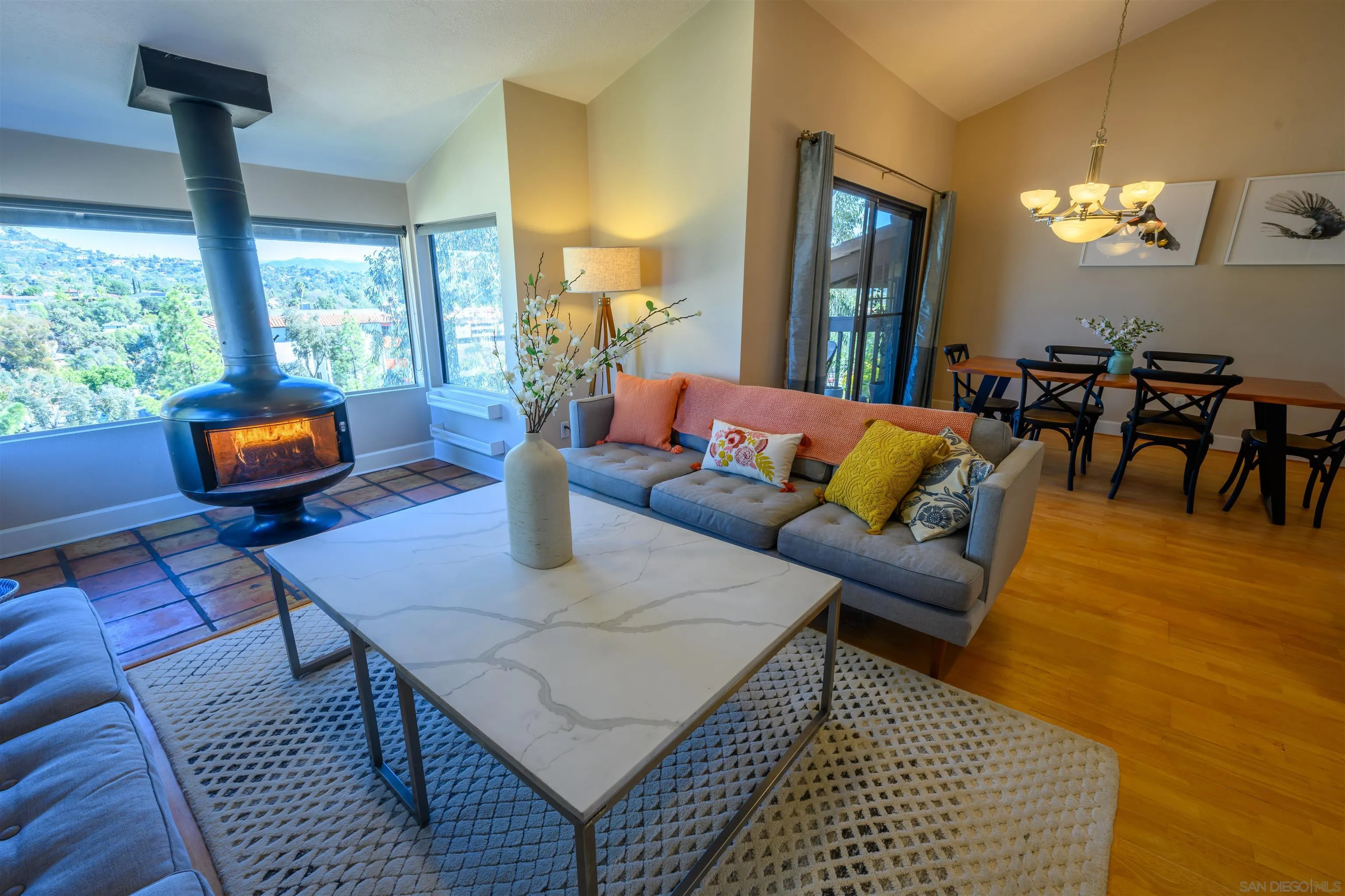 https://cdn.realtyfeed.com/cdn/127/250038219/aa6879efa3d856bc2dcc9354b1dccba1.webp