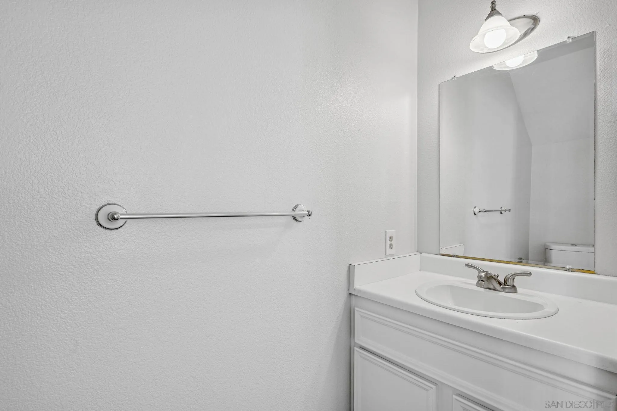 Photo #17: 250038220 Listing: Photo #17