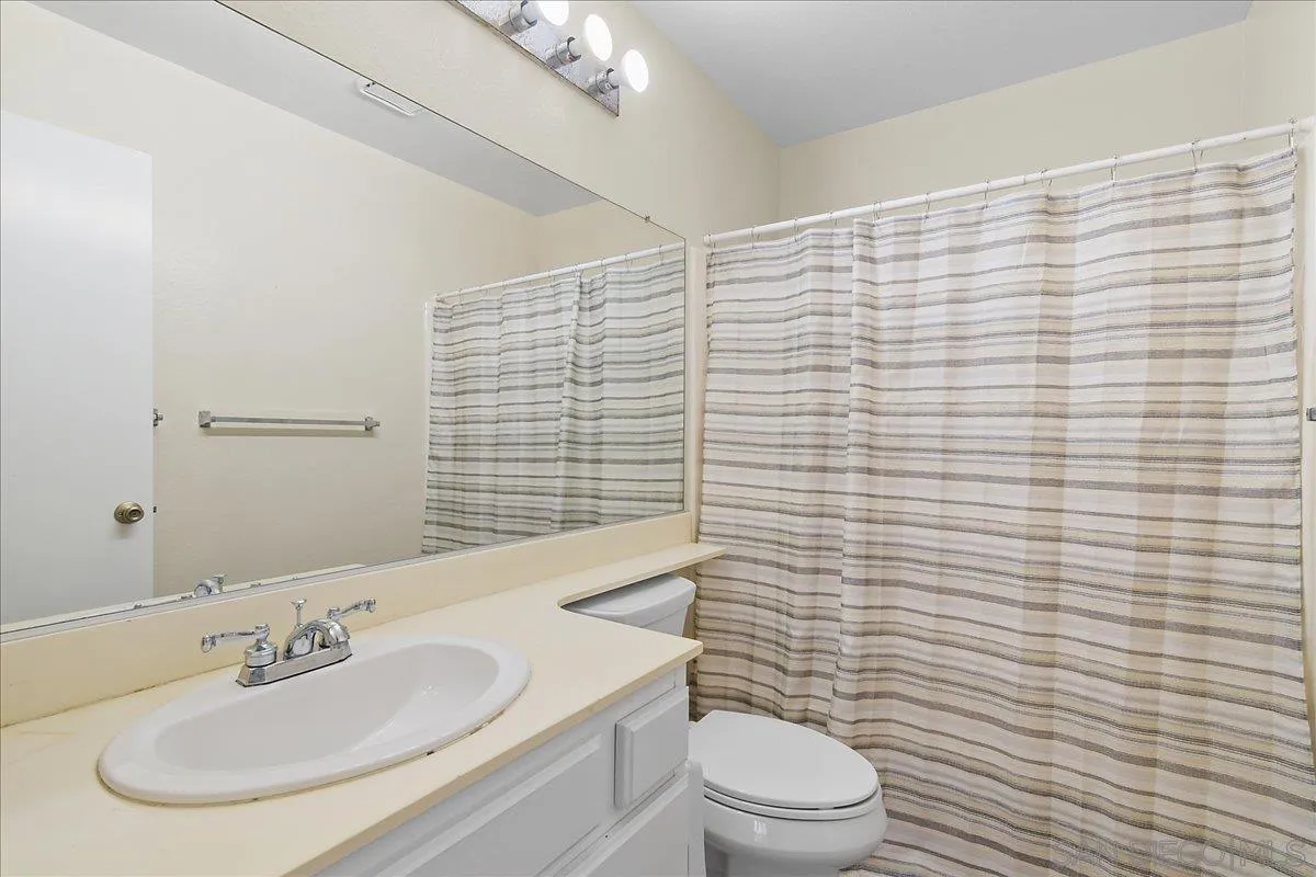 https://cdn.realtyfeed.com/cdn/127/250038226/3f1c232da6ab14c302d39e6799bc7c72.webp