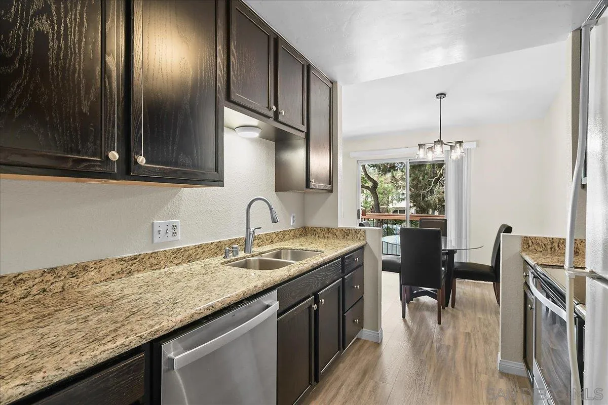 https://cdn.realtyfeed.com/cdn/127/250038226/f4fd31744b446572af4d8d68b7445f03.webp
