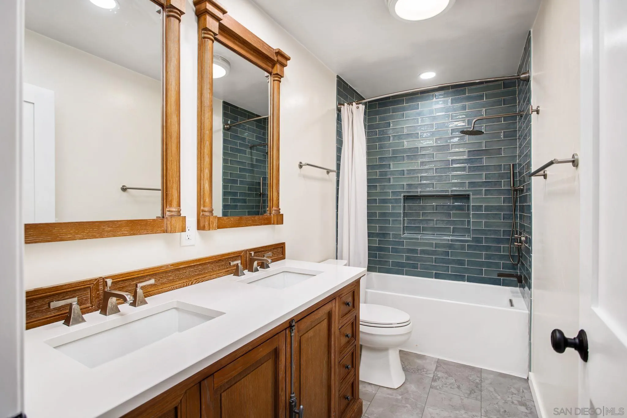 https://cdn.realtyfeed.com/cdn/127/250038230/10755e2c85437ed16b02148712c2e84a.webp