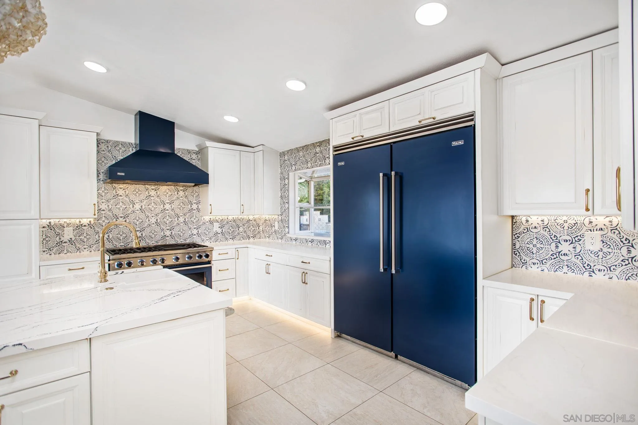 https://cdn.realtyfeed.com/cdn/127/250038230/267161384b0b42e047e7510e4d16c919.webp