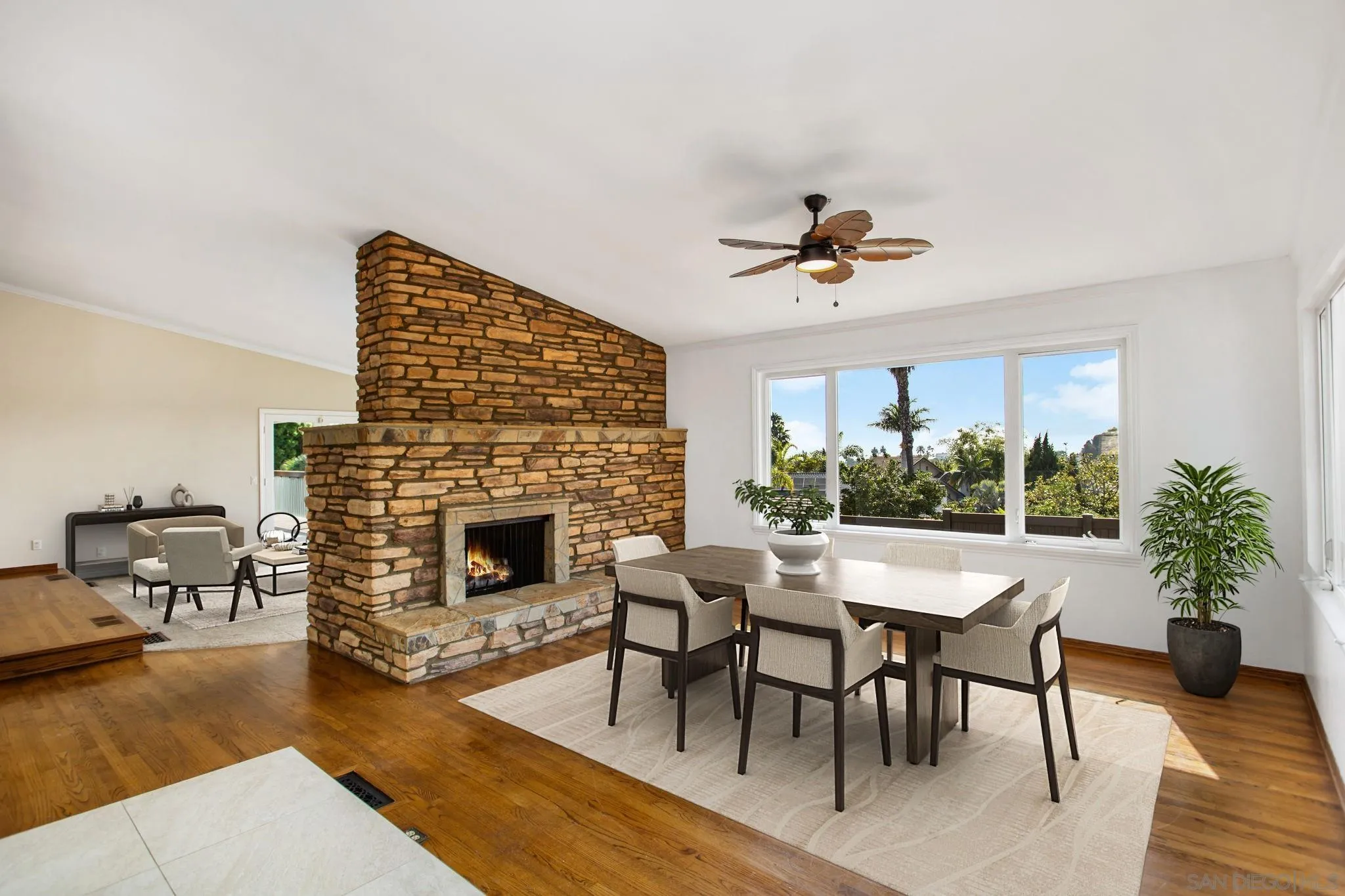 https://cdn.realtyfeed.com/cdn/127/250038230/9a678c41a6d26e05756f5f85edcaa302.webp