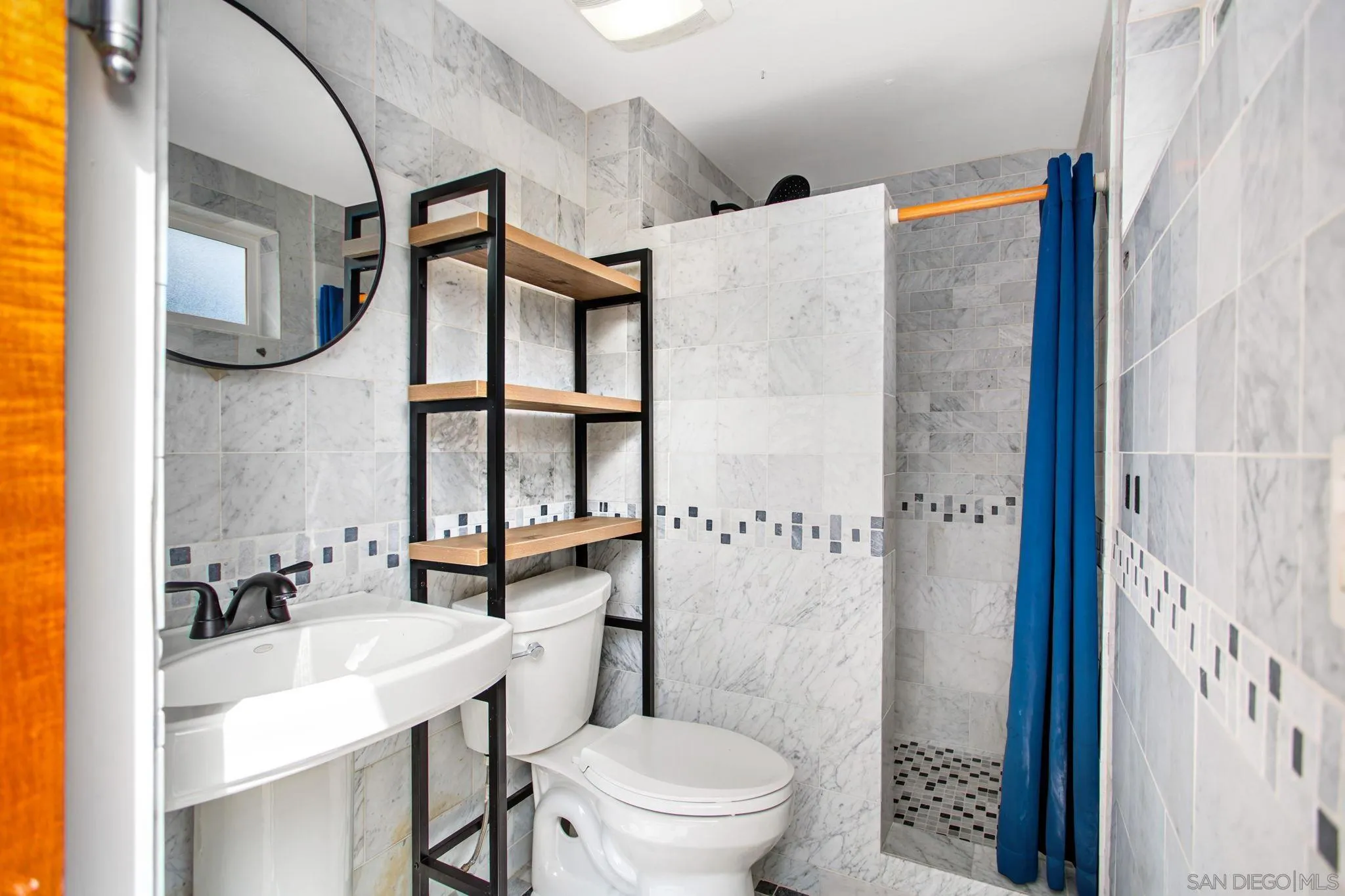 https://cdn.realtyfeed.com/cdn/127/250038230/b84ced551656bf5304661c9ce025520d.webp