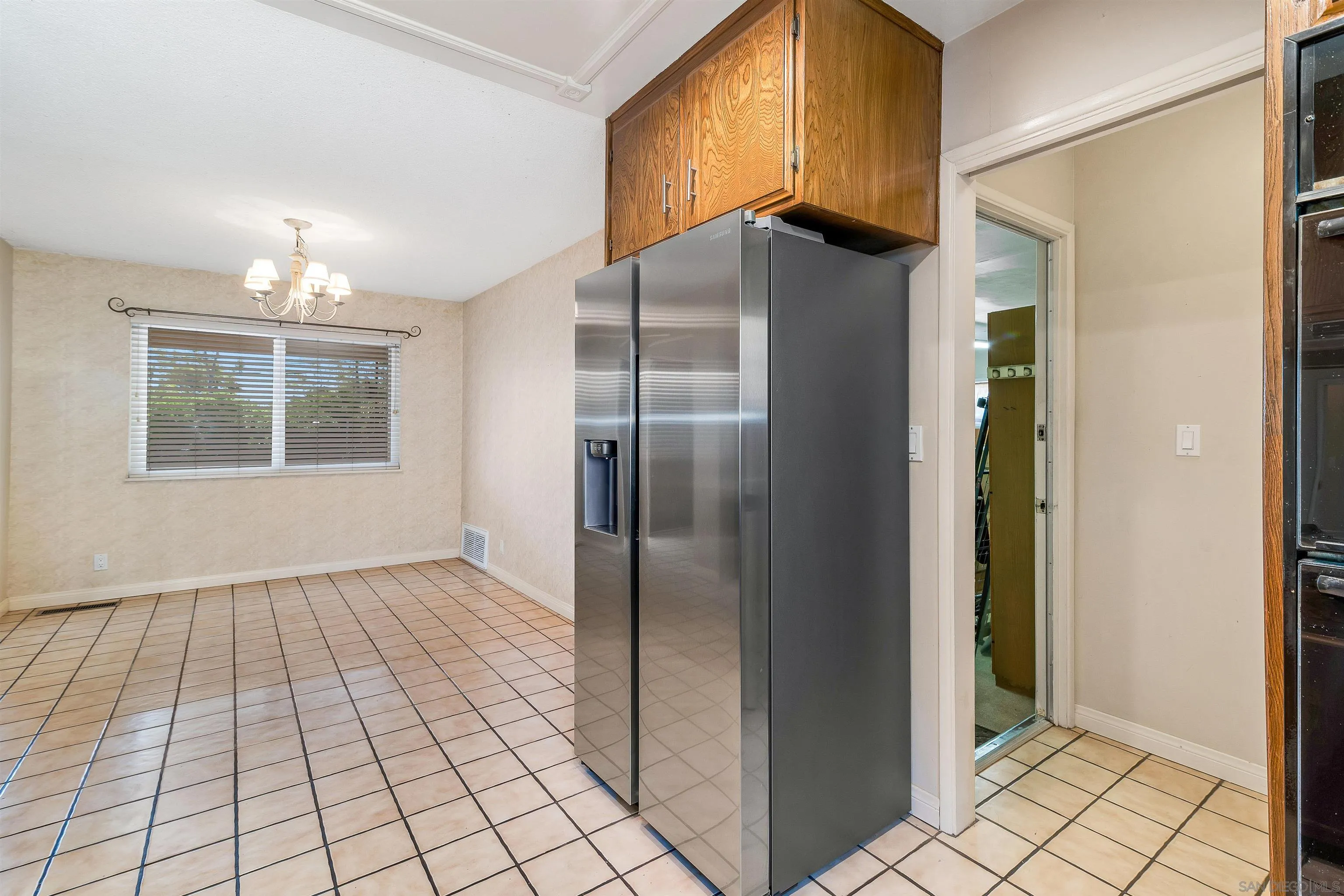 https://cdn.realtyfeed.com/cdn/127/250038231/1139303b5233f25580ee70fc55abd999.webp