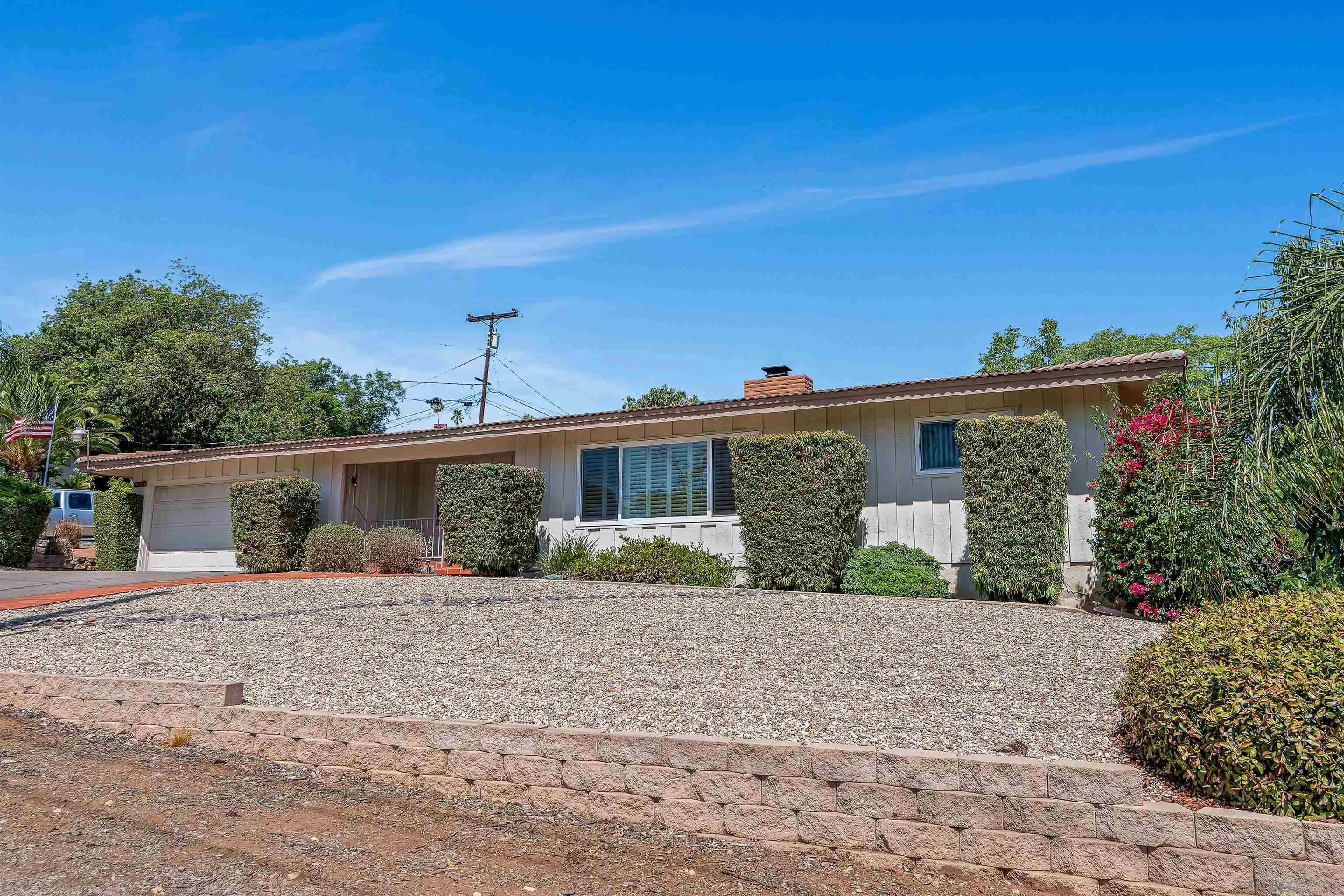 https://cdn.realtyfeed.com/cdn/127/250038231/1d77ace8a156ccd2401f22a057e14cf3.webp