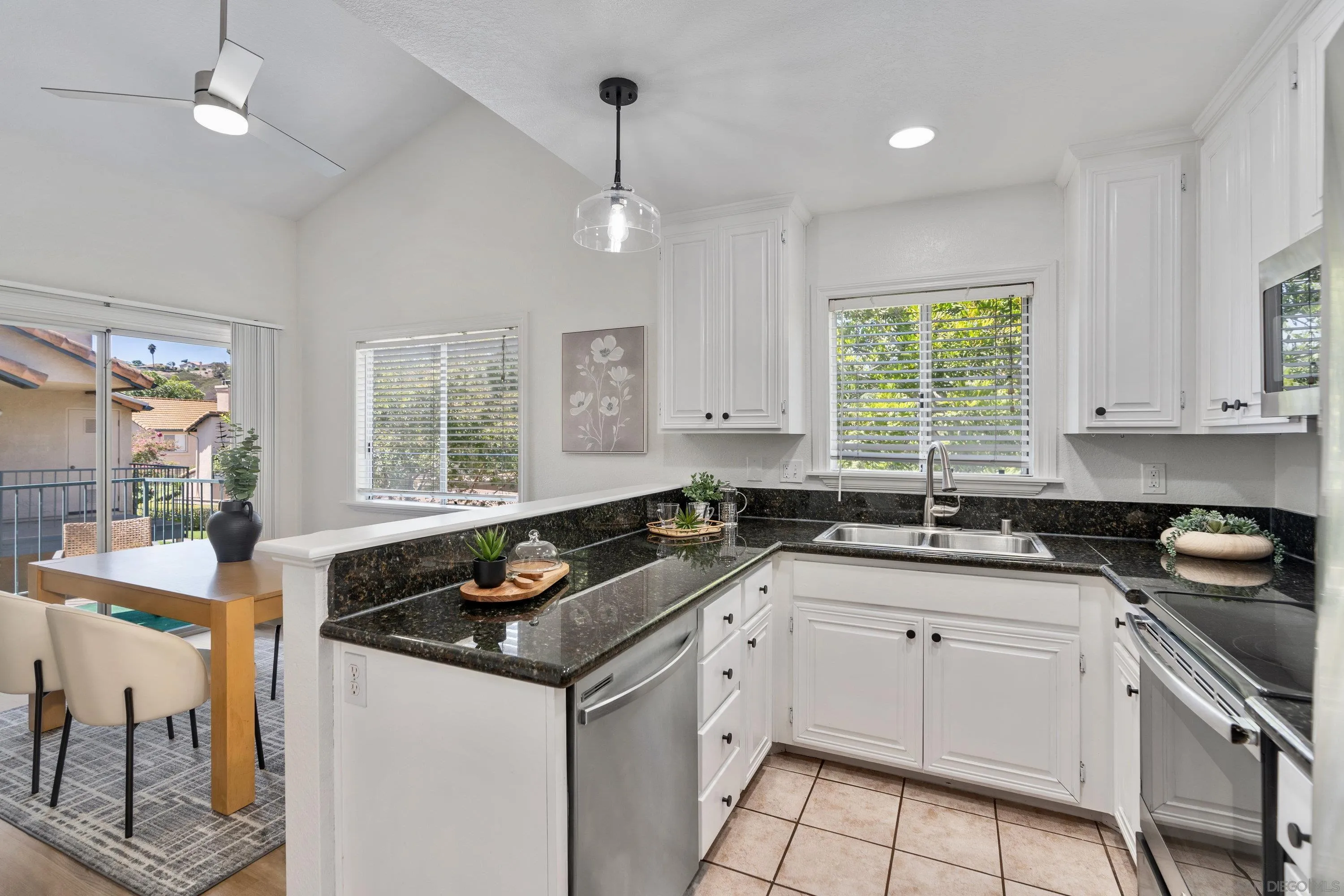 Photo #16: 250038232 Listing: Photo #16