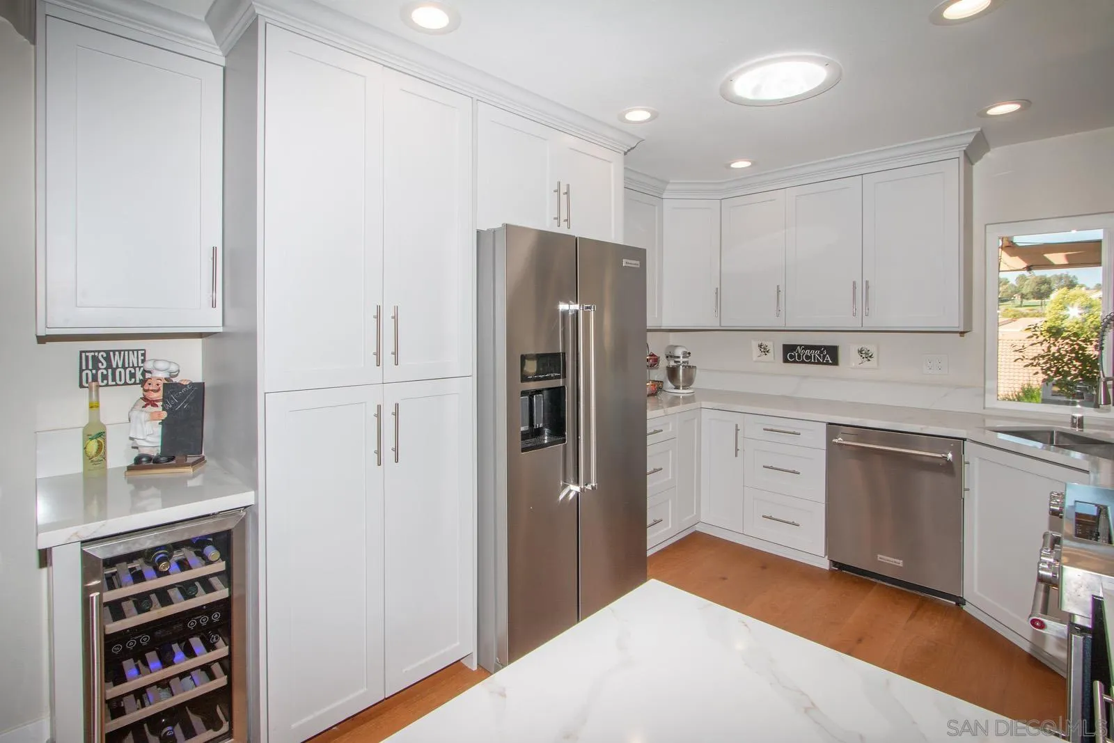 https://cdn.realtyfeed.com/cdn/127/250038234/7ab8334bb563a45780932aa671984b30.webp