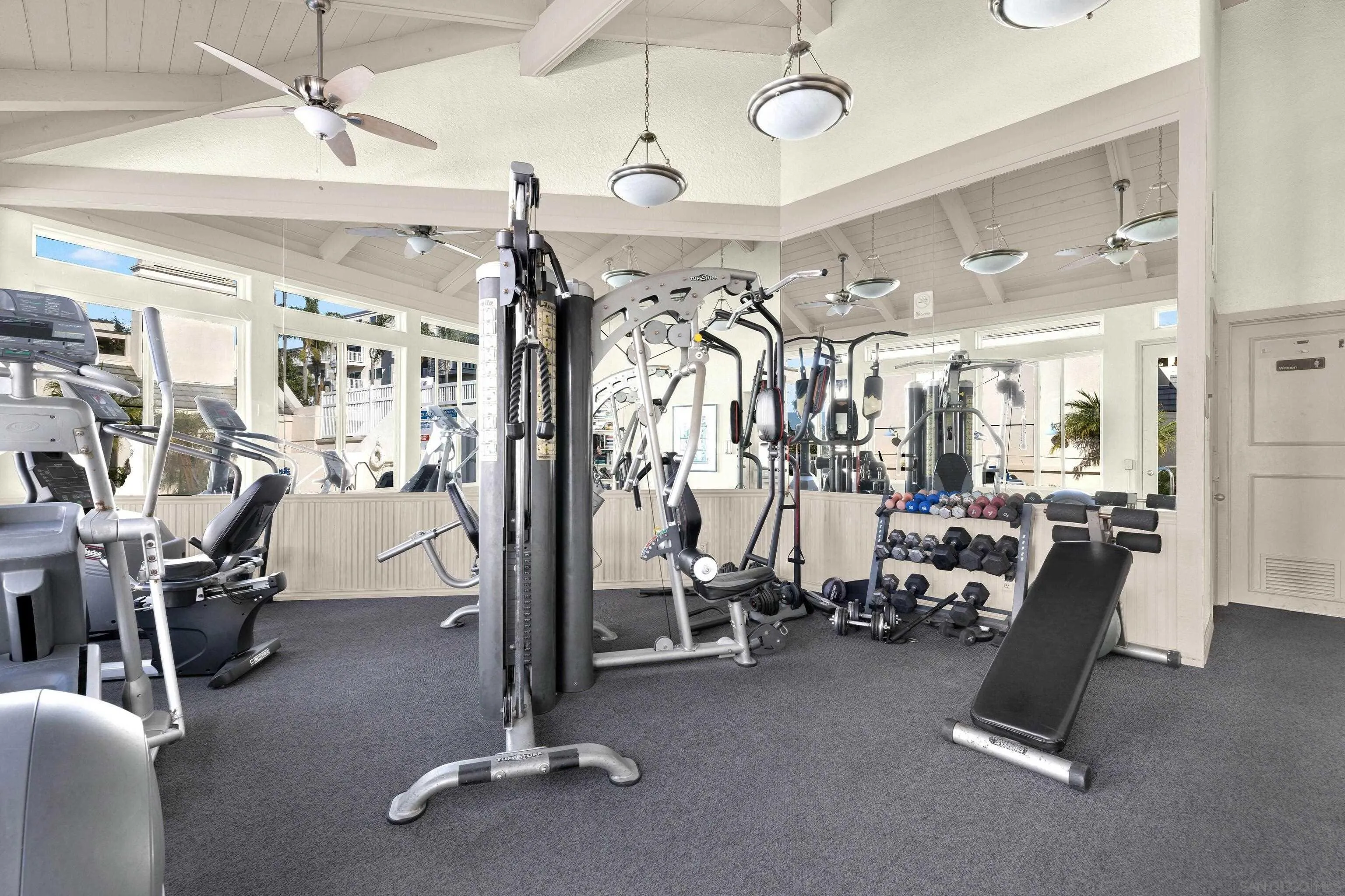 https://cdn.realtyfeed.com/cdn/127/250038237/3cb8baeb6cb3ad8a79d67e6ab6afad5b.webp
