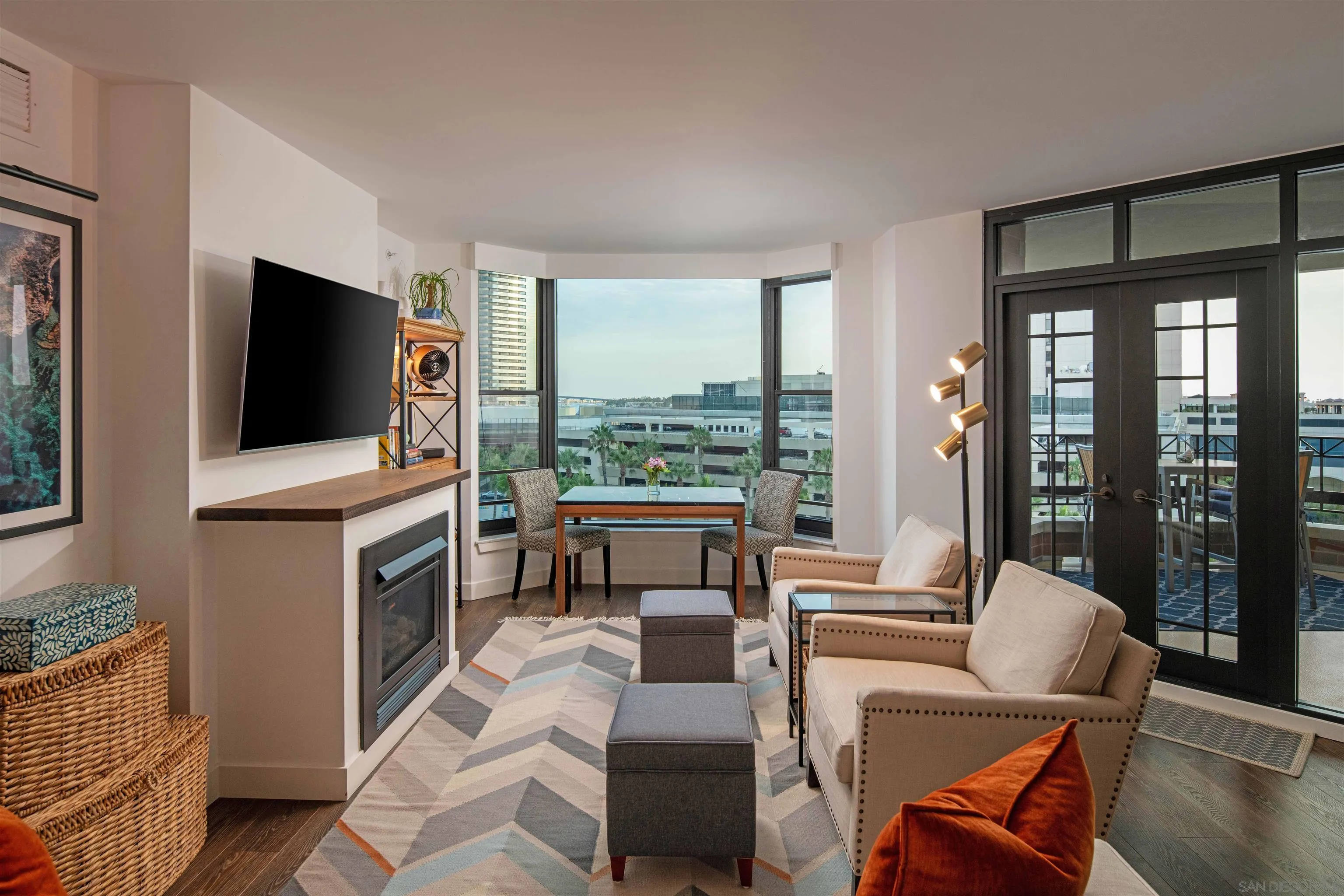https://cdn.realtyfeed.com/cdn/127/250038242/90d503b0ec6f82e468d63db7d05d2d4a.webp