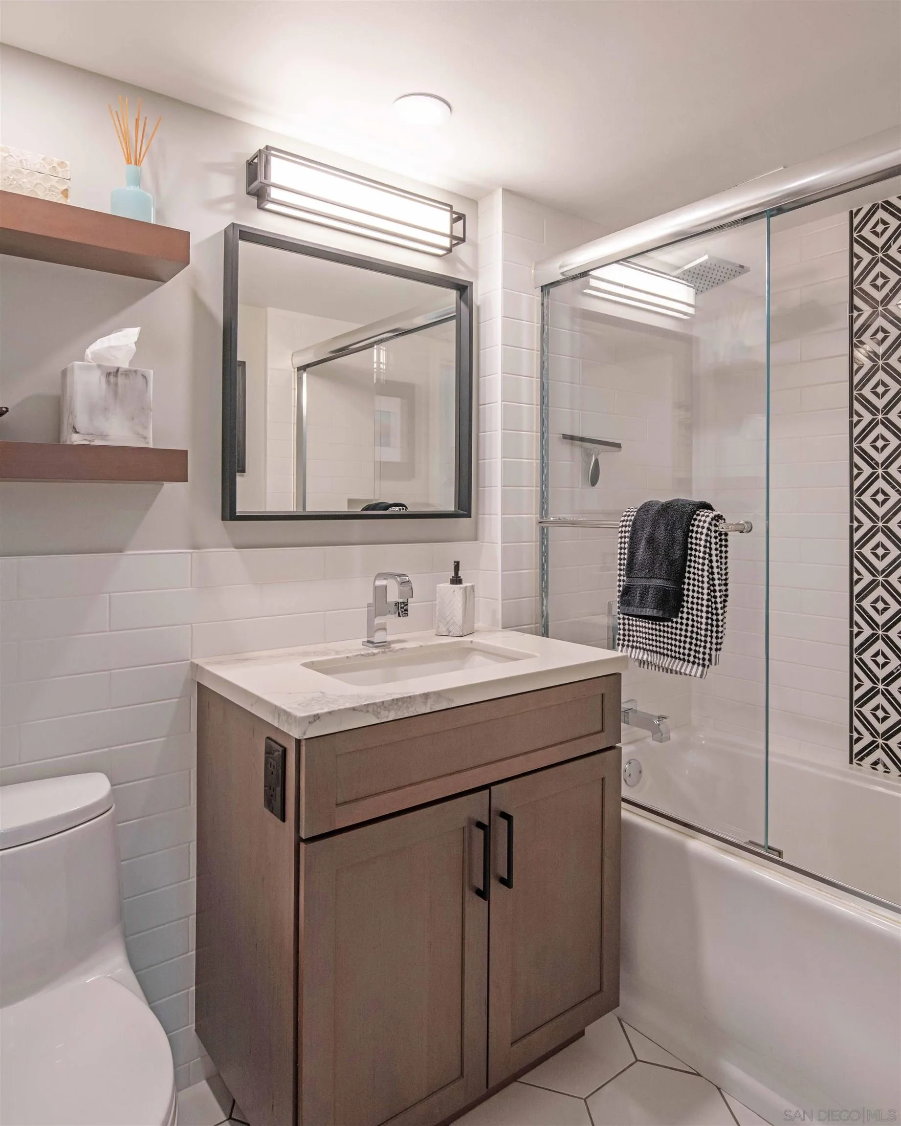 https://cdn.realtyfeed.com/cdn/127/250038242/ef2f9eb58c6b3663731f9c7cd12b4b7b.webp