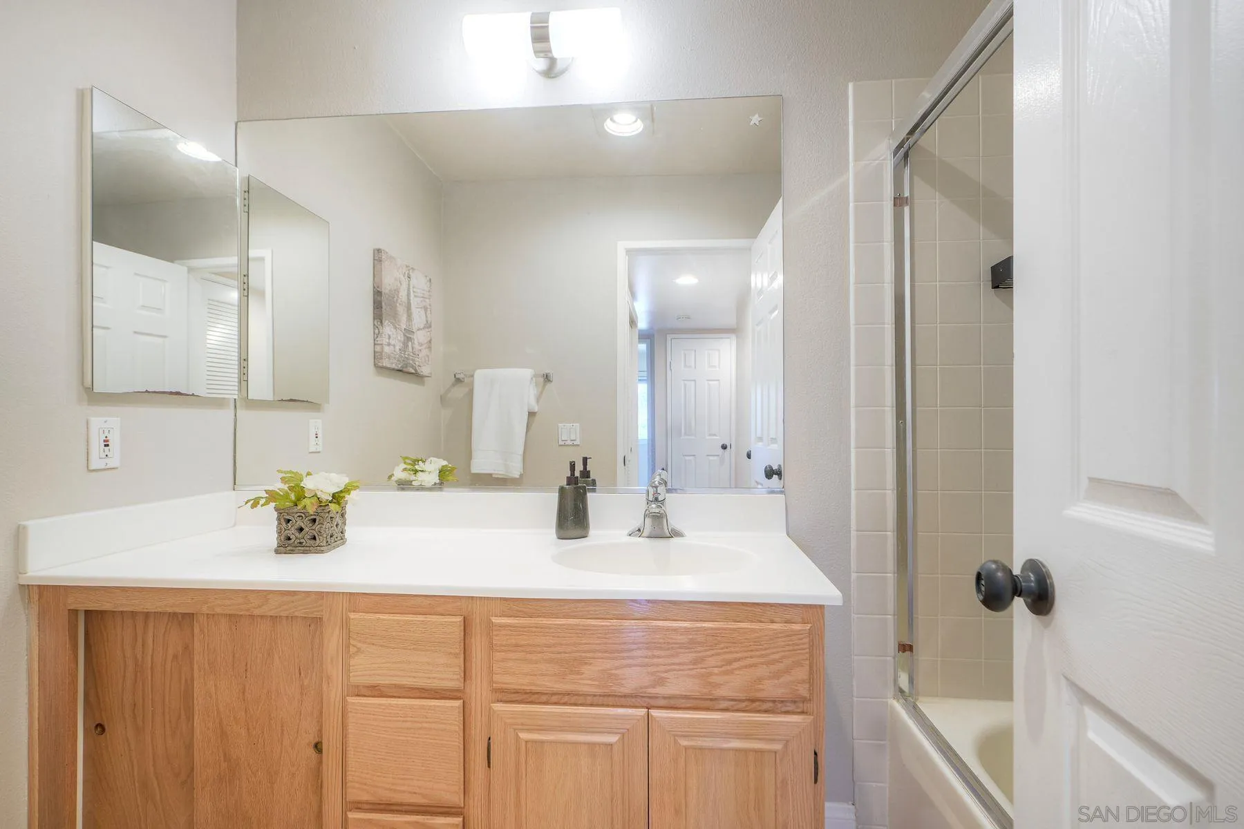 Photo #11: 250038243 Listing: Photo #11