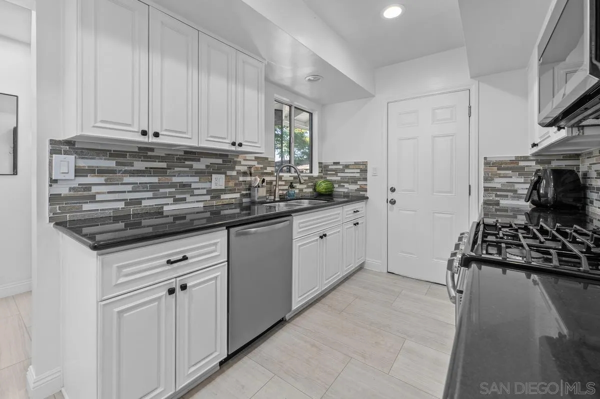 https://cdn.realtyfeed.com/cdn/127/250038248/3b1798c732a746a2e1935d68c24a11b2.webp