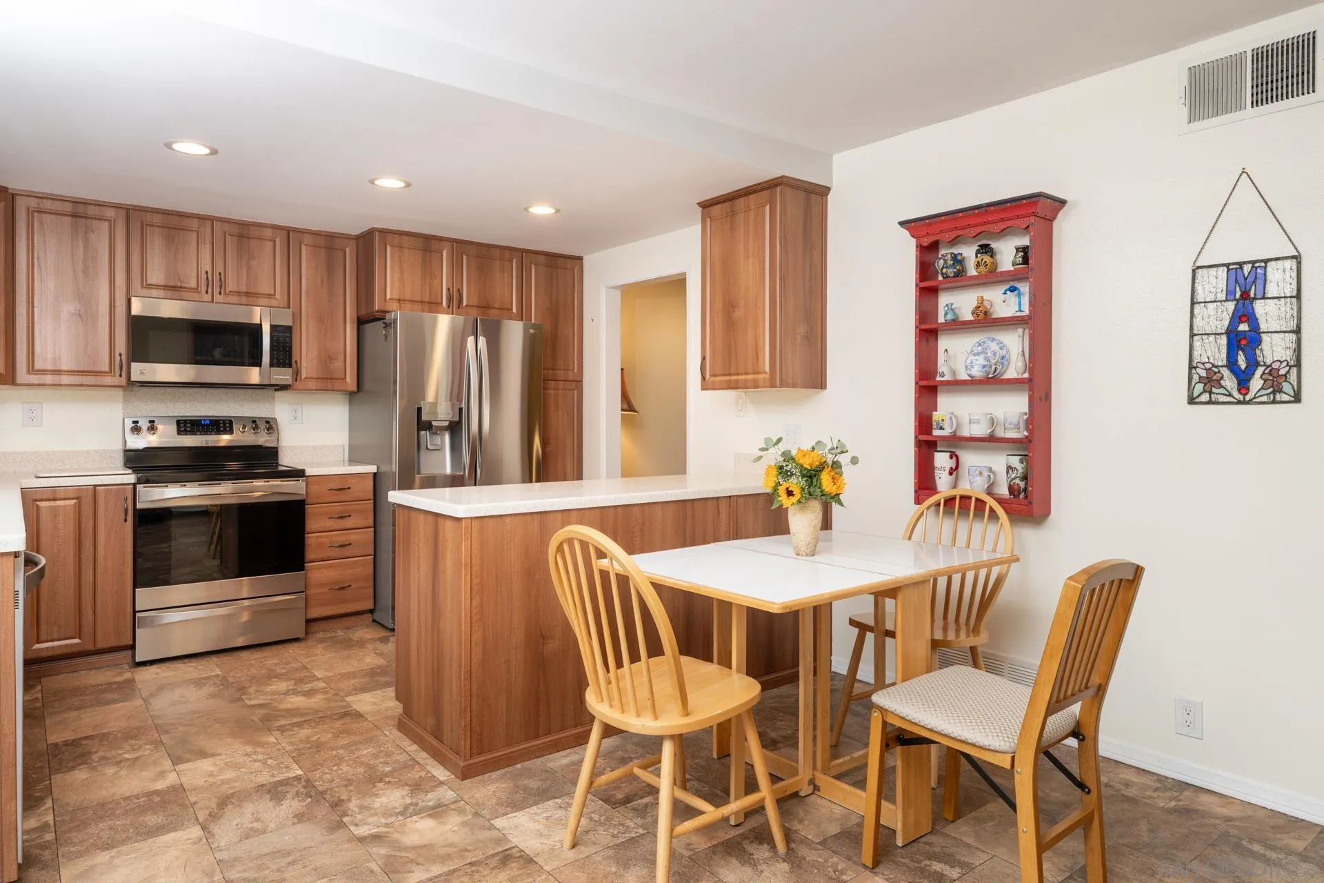 https://cdn.realtyfeed.com/cdn/127/250038249/8f61f872b3ae739370d75f892faff52f.webp