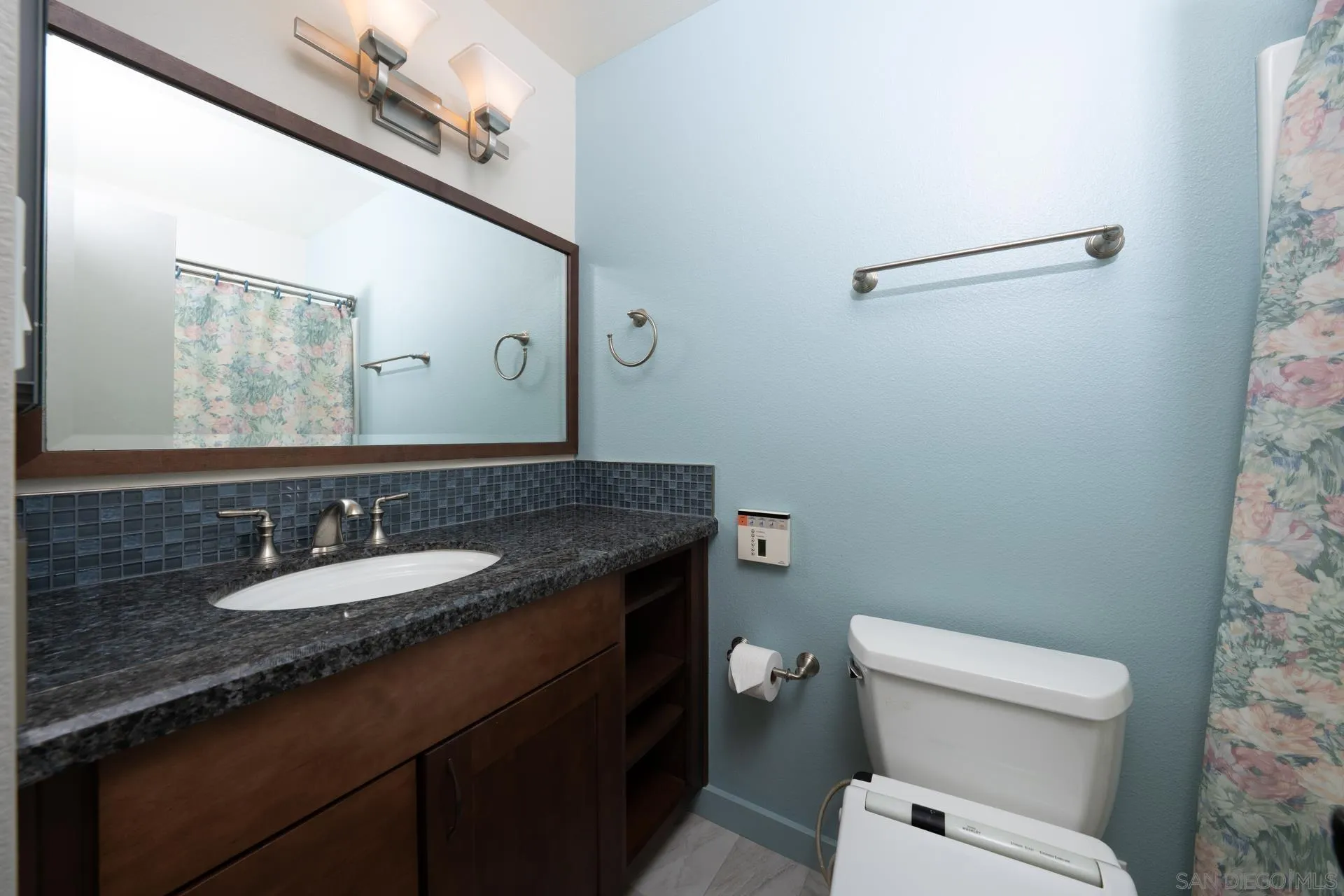 https://cdn.realtyfeed.com/cdn/127/250038249/f55f6e36cd299d637f4fd1dadcd07541.webp