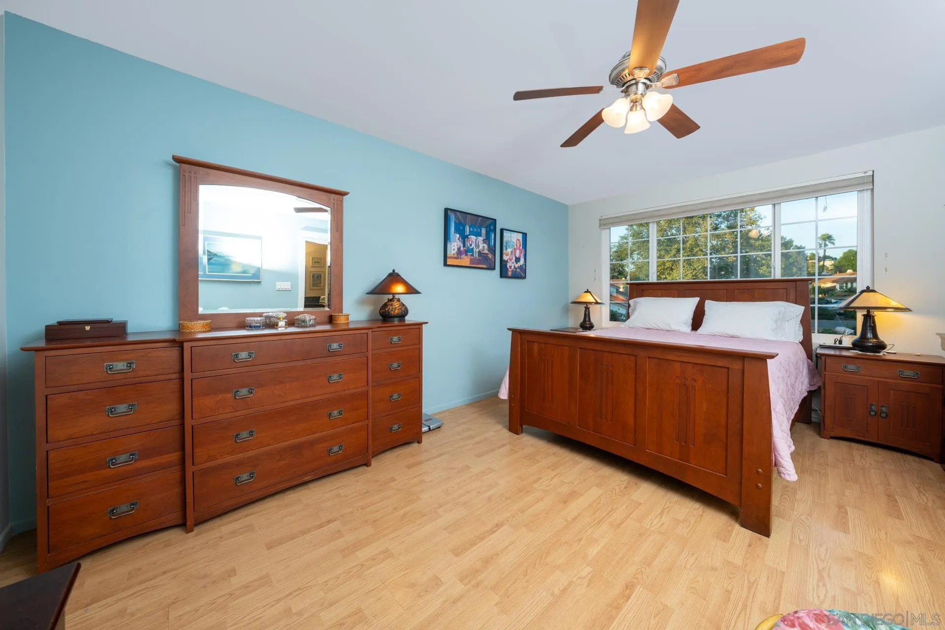 https://cdn.realtyfeed.com/cdn/127/250038249/fc45f130c2d7442fb4eb75e0dbc0094d.webp