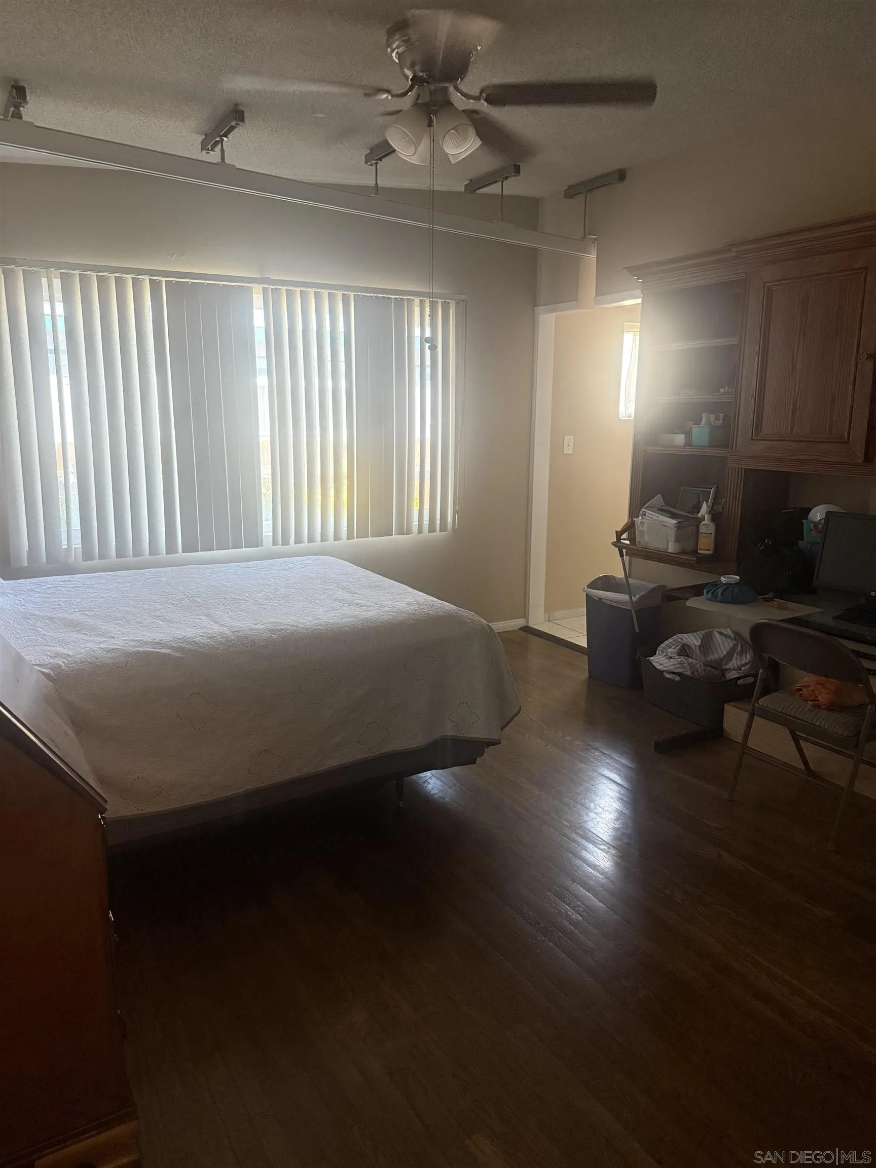 https://cdn.realtyfeed.com/cdn/127/250038251/73c6ebfe485cb94bb4e970e4f8c1956d.webp