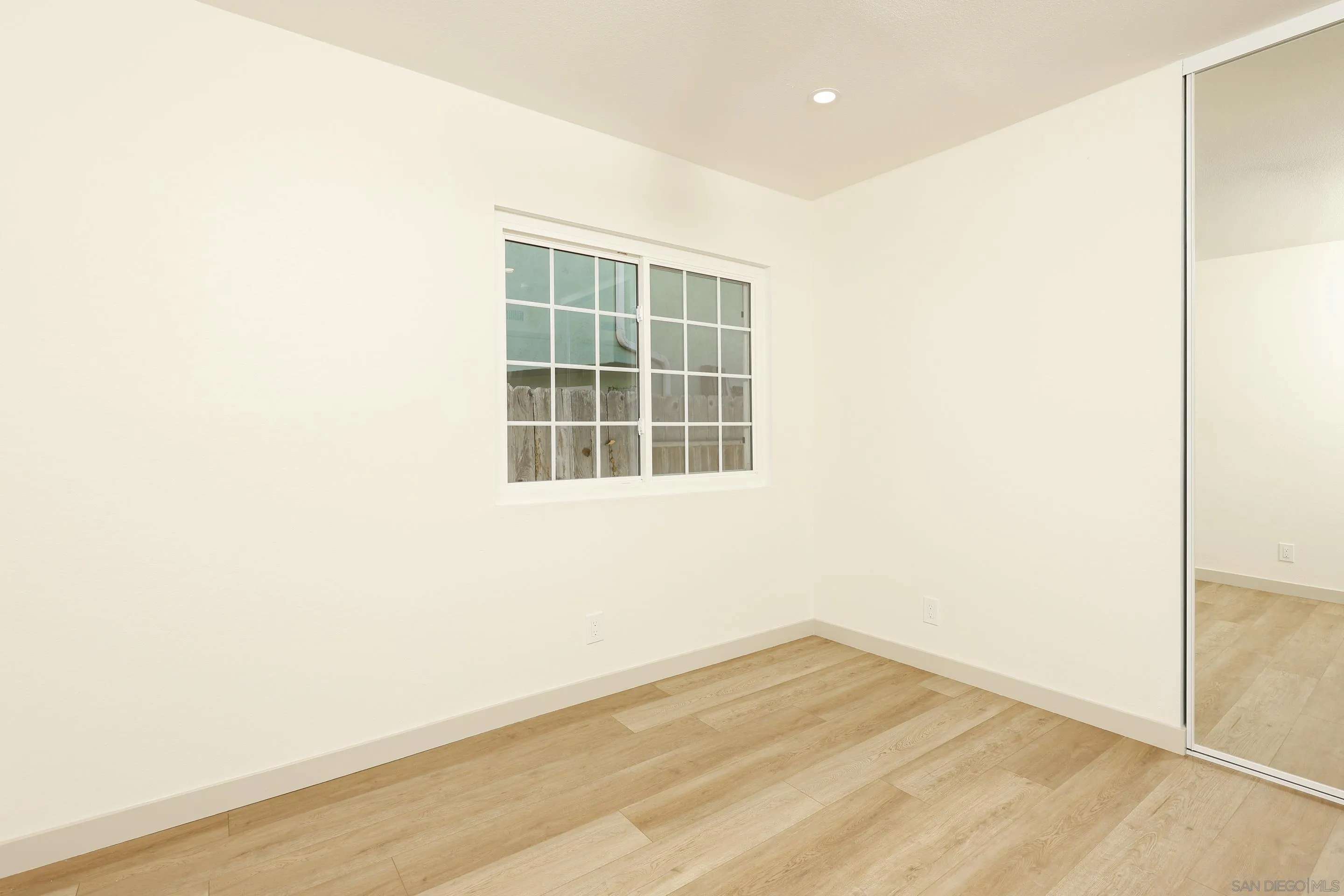 https://cdn.realtyfeed.com/cdn/127/250038252/8cc8f135120d79906d177e2b349502eb.webp