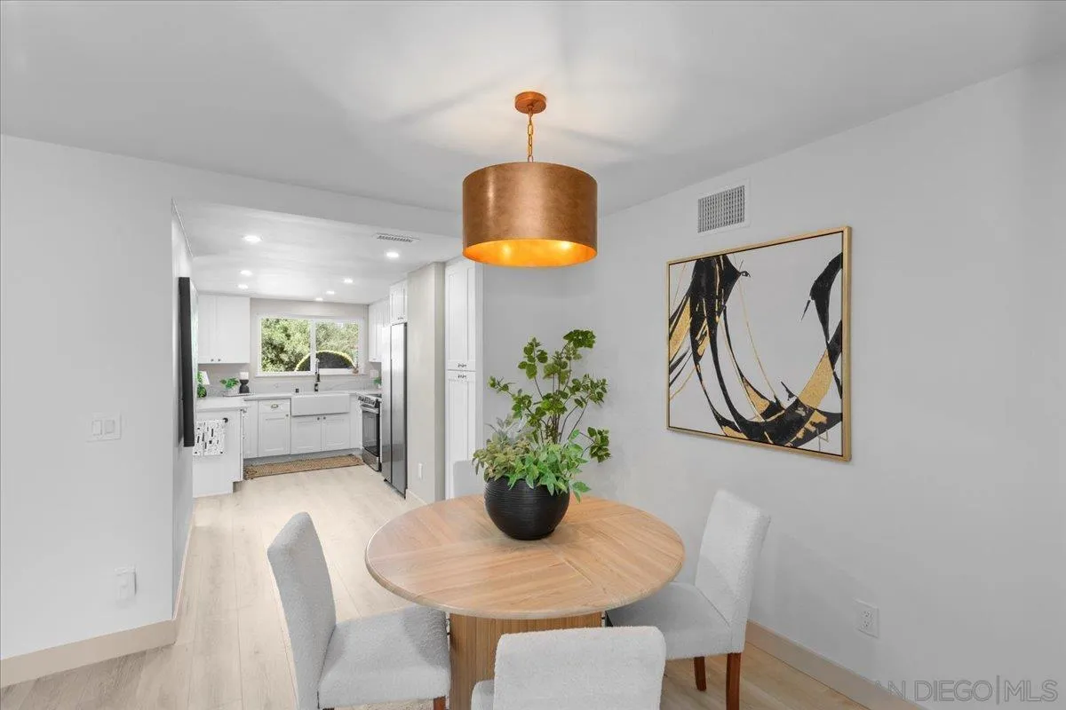 https://cdn.realtyfeed.com/cdn/127/250038253/1e218c518ae0dbfb6d14d9fc63e4cb0d.webp
