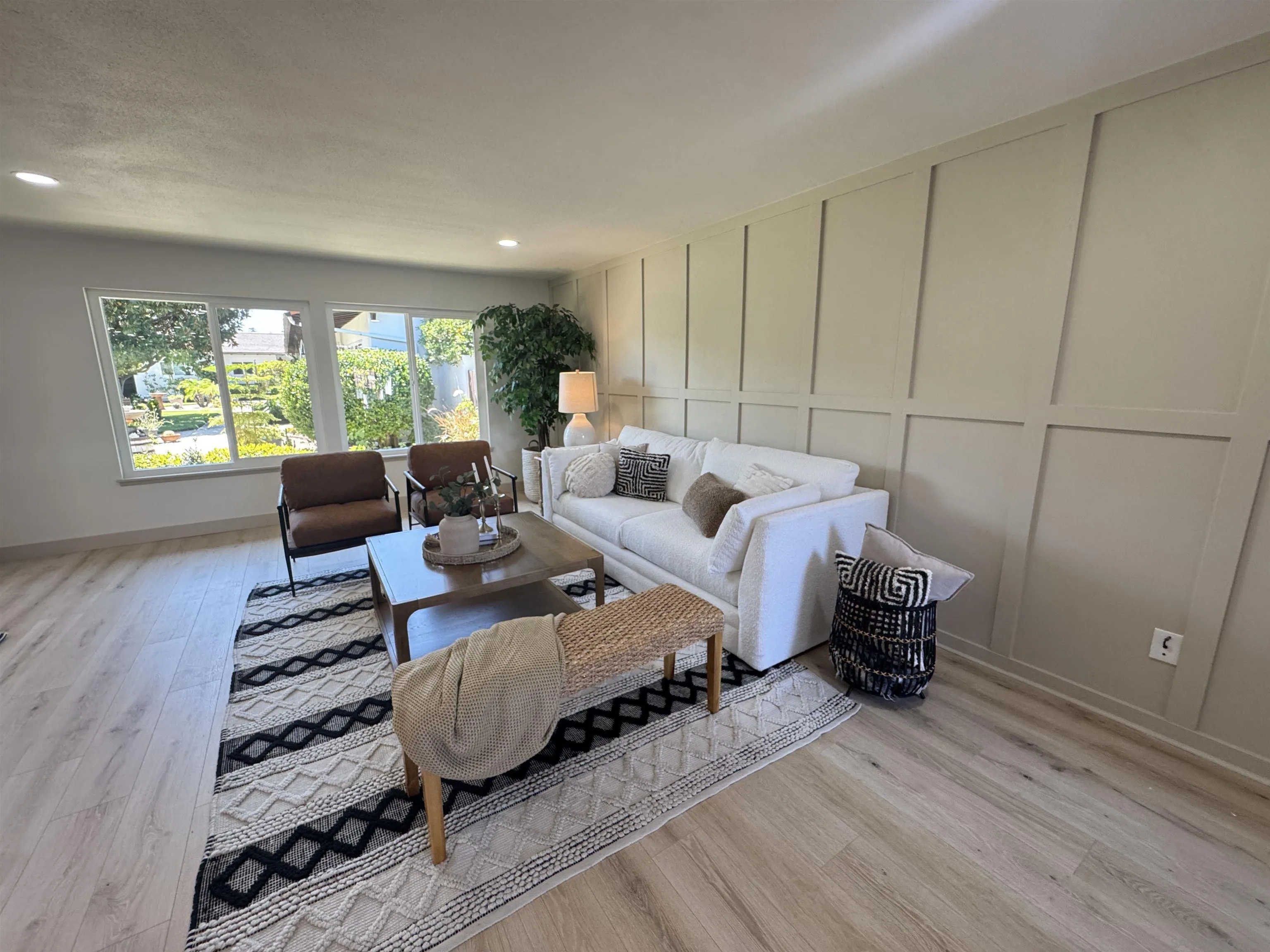 https://cdn.realtyfeed.com/cdn/127/250038253/230cfe59b718d1b86a80e2b18766a1a7.webp