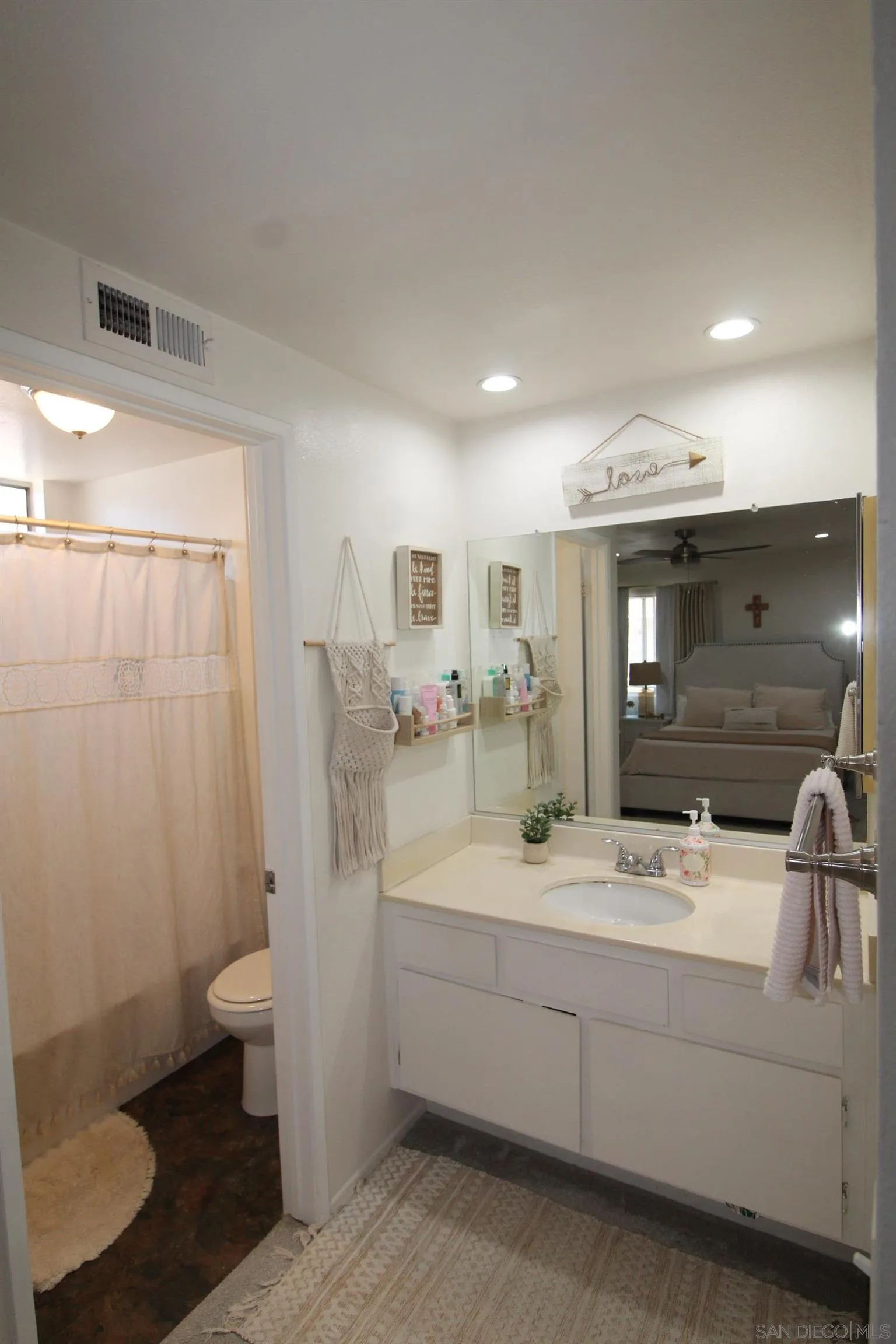 Photo #16: 250038257 Listing: Photo #16