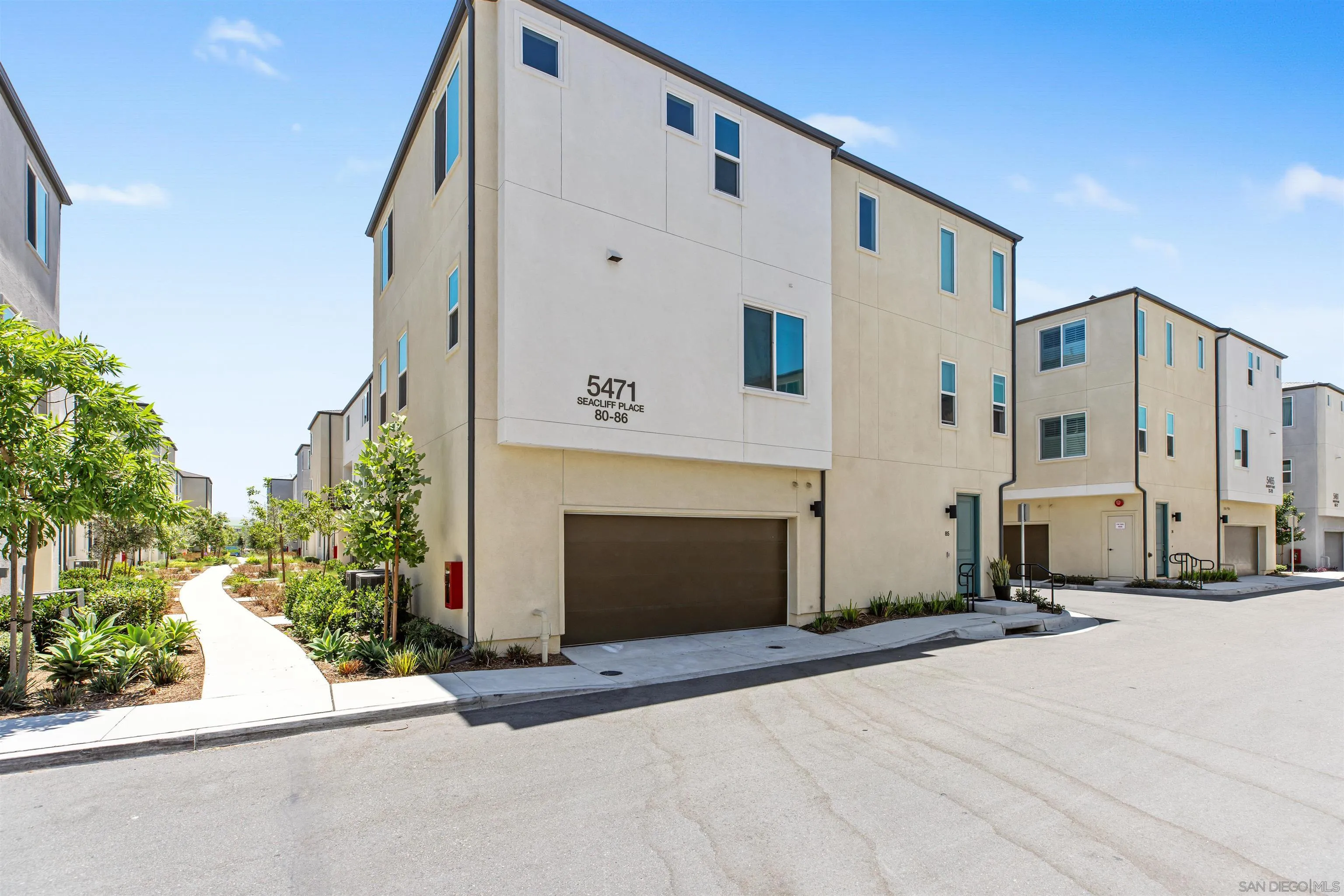 Photo #6: 250038259 Listing 