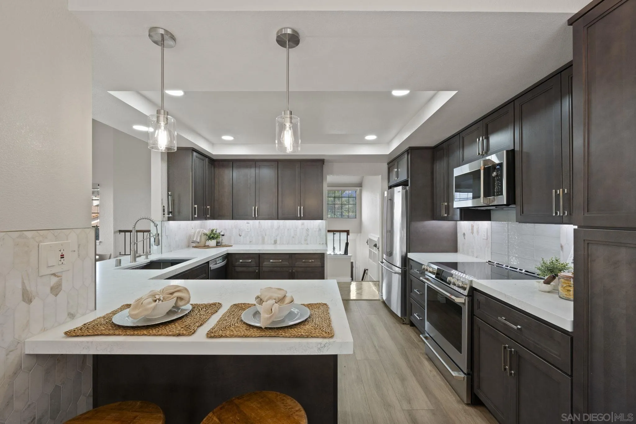 https://cdn.realtyfeed.com/cdn/127/250038263/105d46abb18934672b818289f4ad70a3.webp