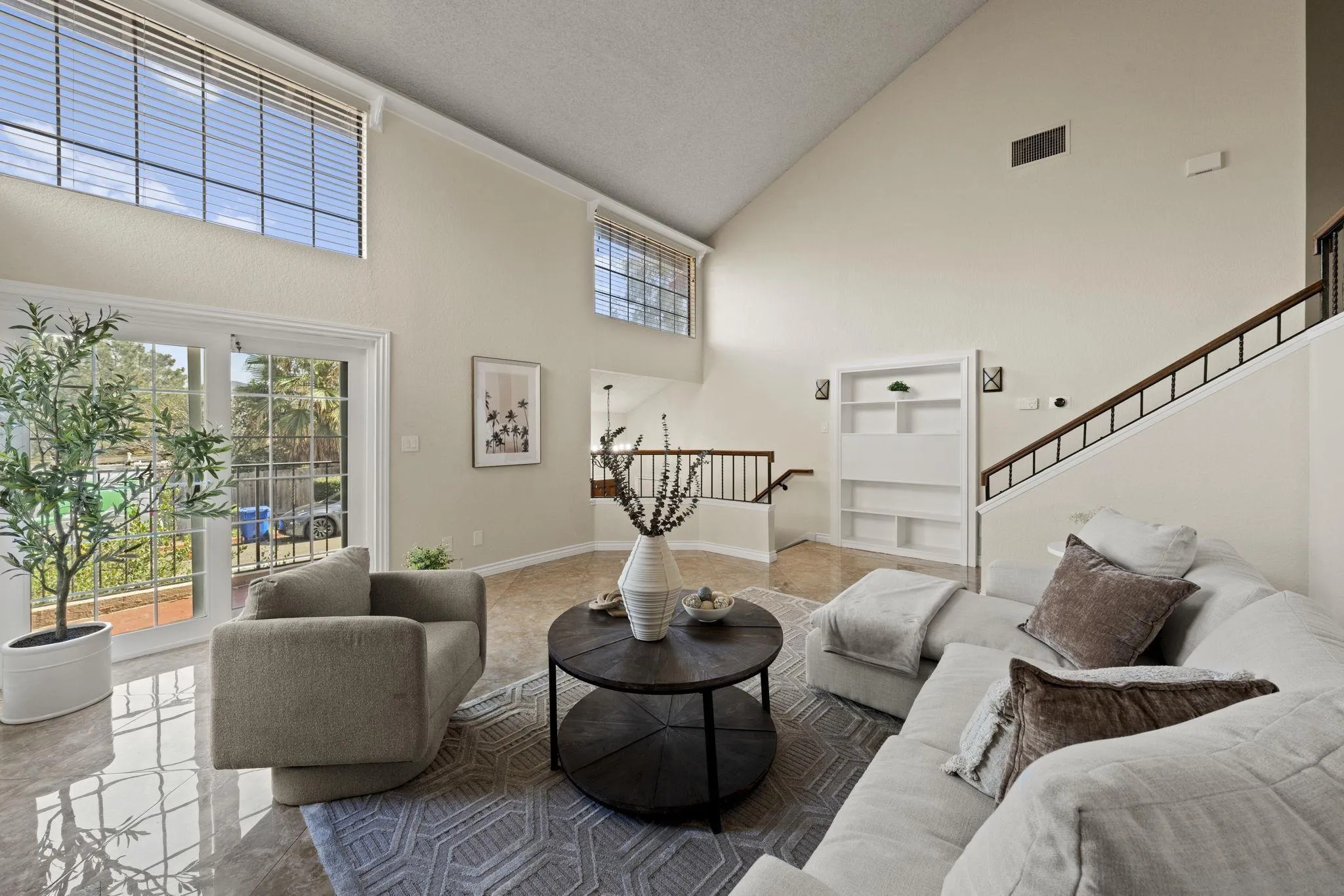https://cdn.realtyfeed.com/cdn/127/250038263/e7b71d1de678cc67b7fdcbb5dace3bf2.webp
