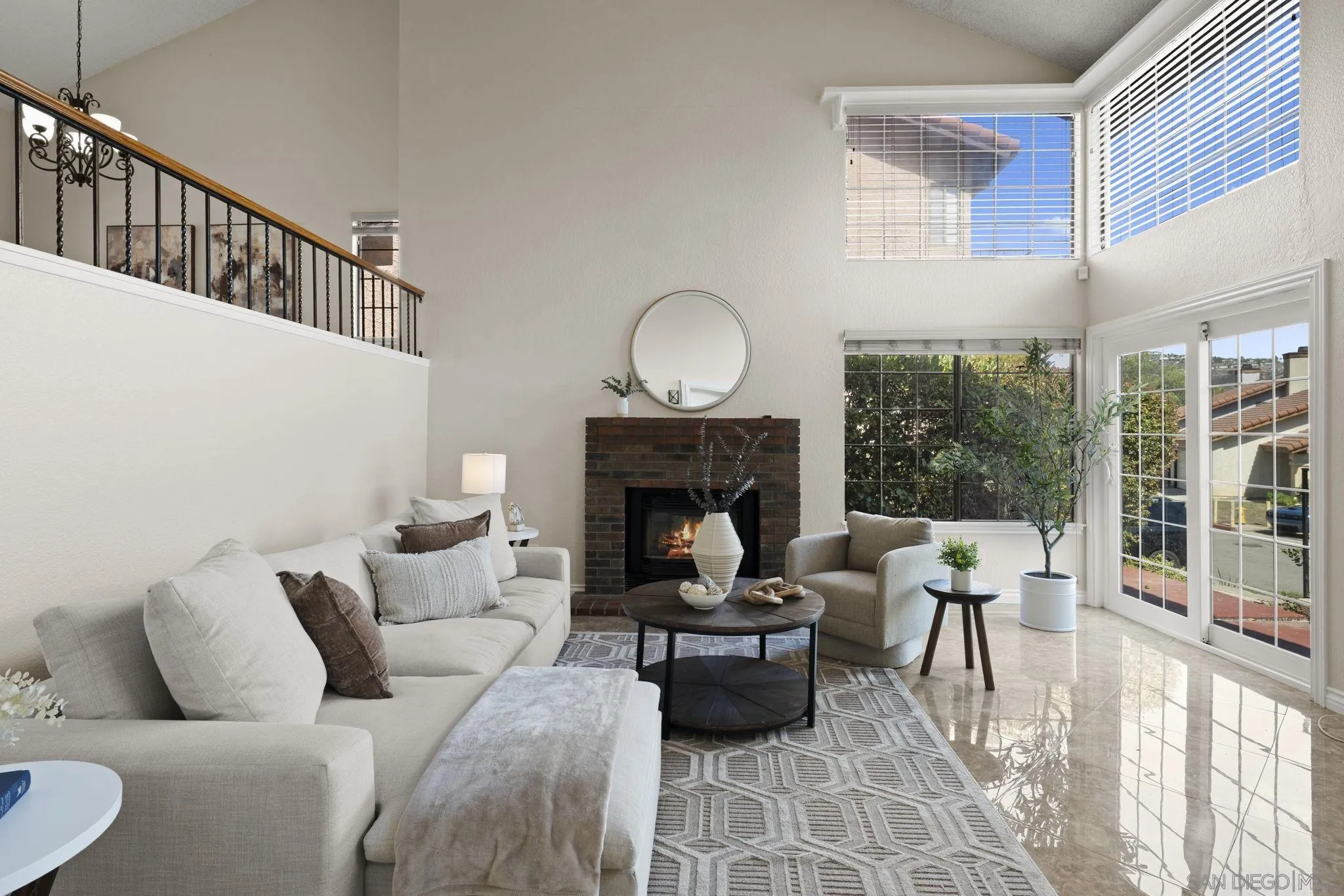 https://cdn.realtyfeed.com/cdn/127/250038263/ffc48bd3b44b99df41f072bb82fe5411.webp