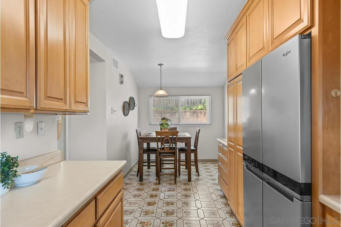 https://cdn.realtyfeed.com/cdn/127/250038264/941b7e1c5f8b58ca374b4964b28c6fab.webp