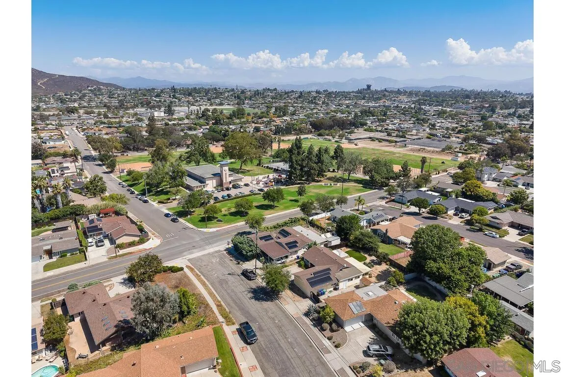 https://cdn.realtyfeed.com/cdn/127/250038264/eaae67d5887dc8e7f71a88a30eb15dc8.webp