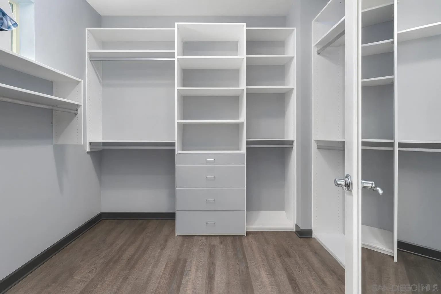https://cdn.realtyfeed.com/cdn/127/250038265/1561b0b644be628cc17940a1534f7d7f.webp