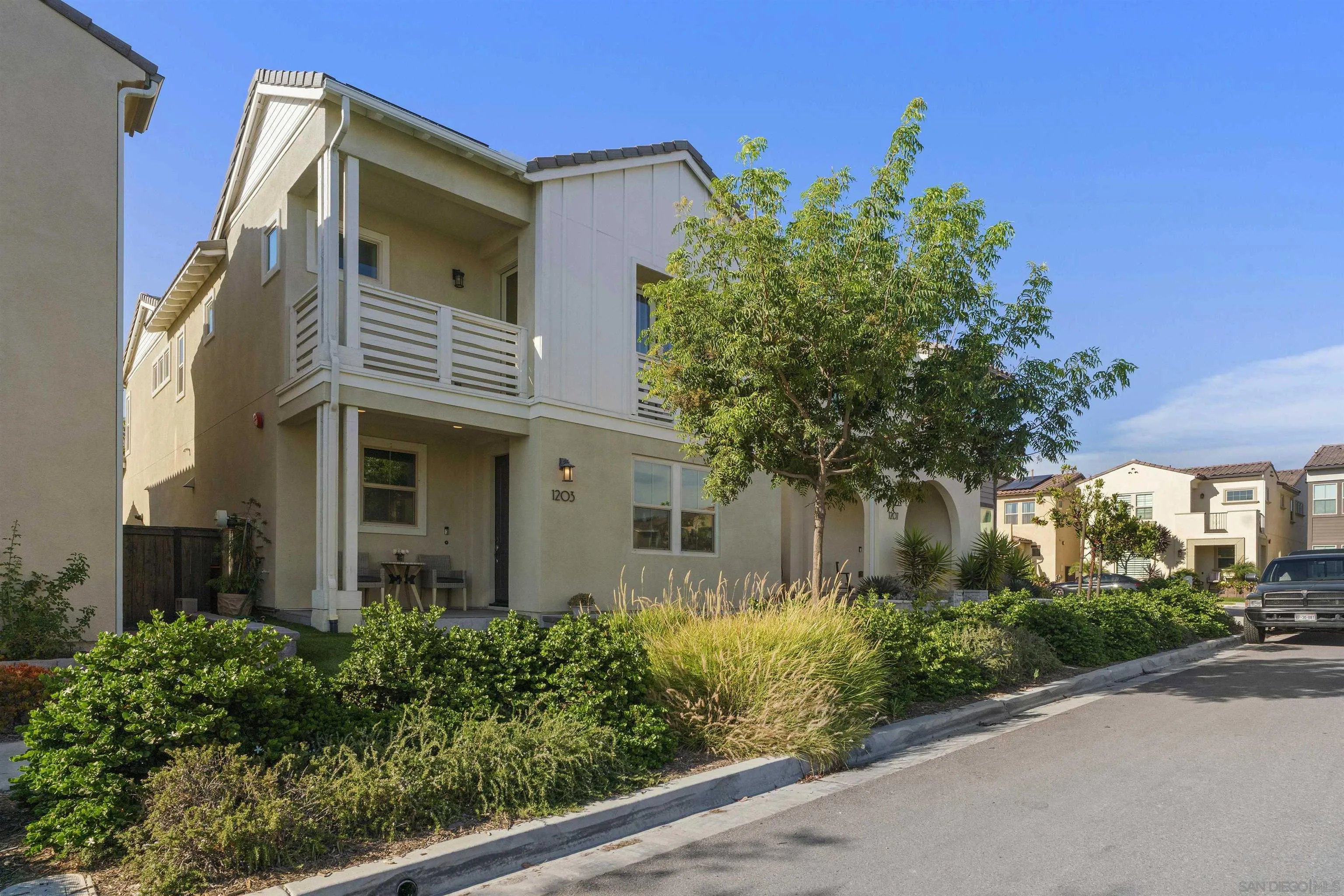 https://cdn.realtyfeed.com/cdn/127/250038265/a2fbc2c8af82b6bb9a7d7a5362271f3f.webp