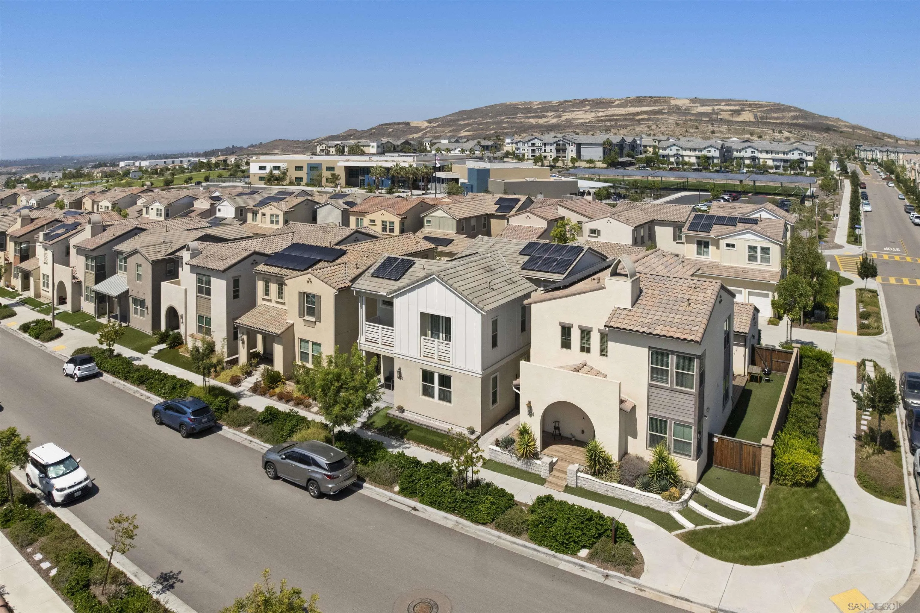https://cdn.realtyfeed.com/cdn/127/250038265/b2a70f3aa32df83c4eeca34860ce62b4.webp
