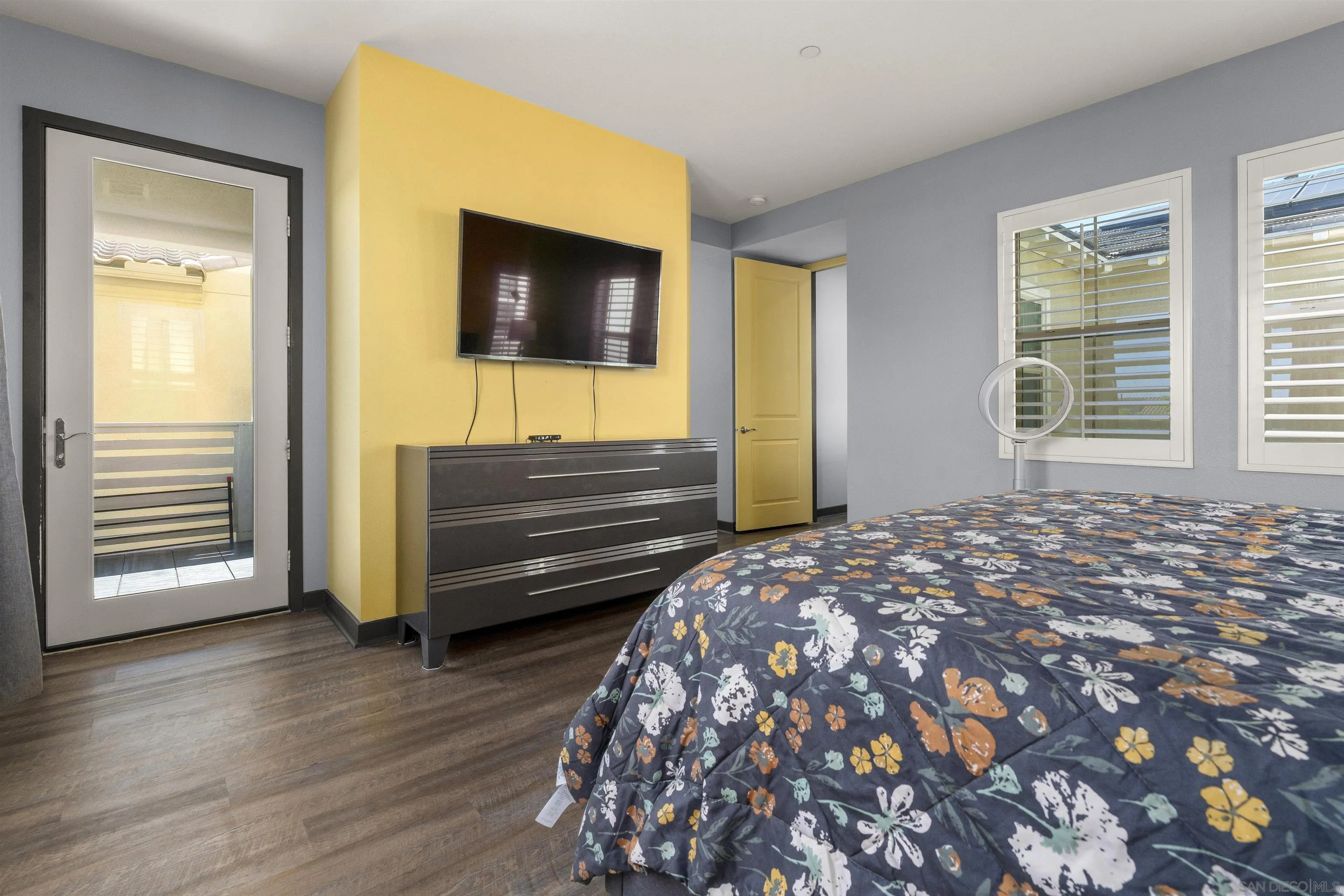 https://cdn.realtyfeed.com/cdn/127/250038265/c85960aecbe54f0ce6afb8bcf2a319ba.webp