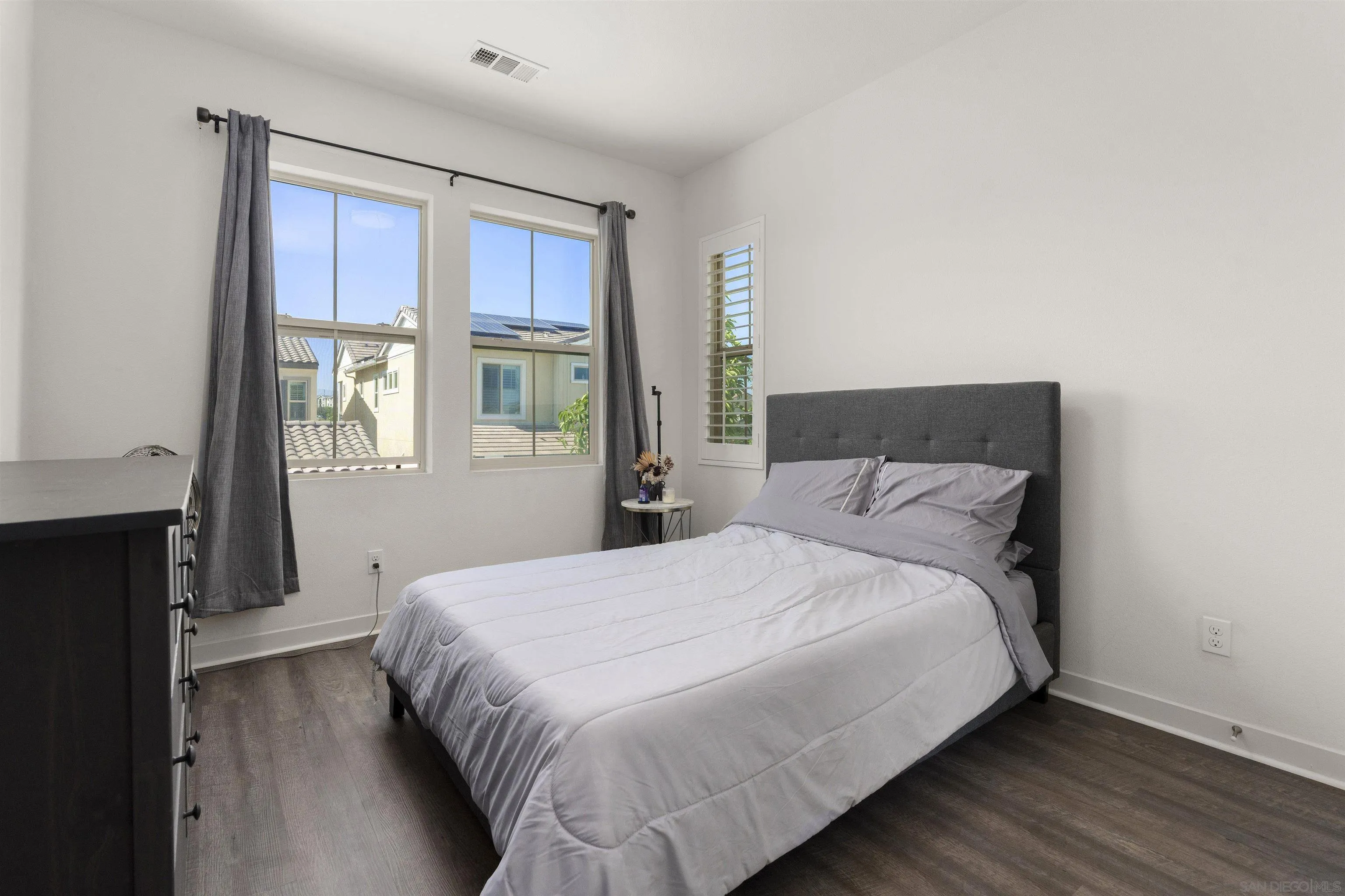 https://cdn.realtyfeed.com/cdn/127/250038265/fffd746415207edc49ddfd3437f3aabe.webp