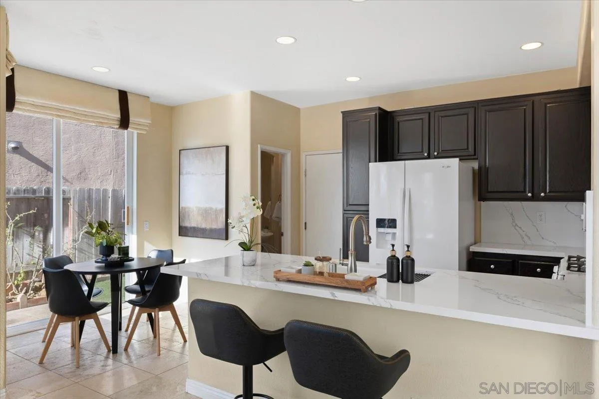 https://cdn.realtyfeed.com/cdn/127/250038266/313636e62c8747d1110d025eaaf5caf6.webp