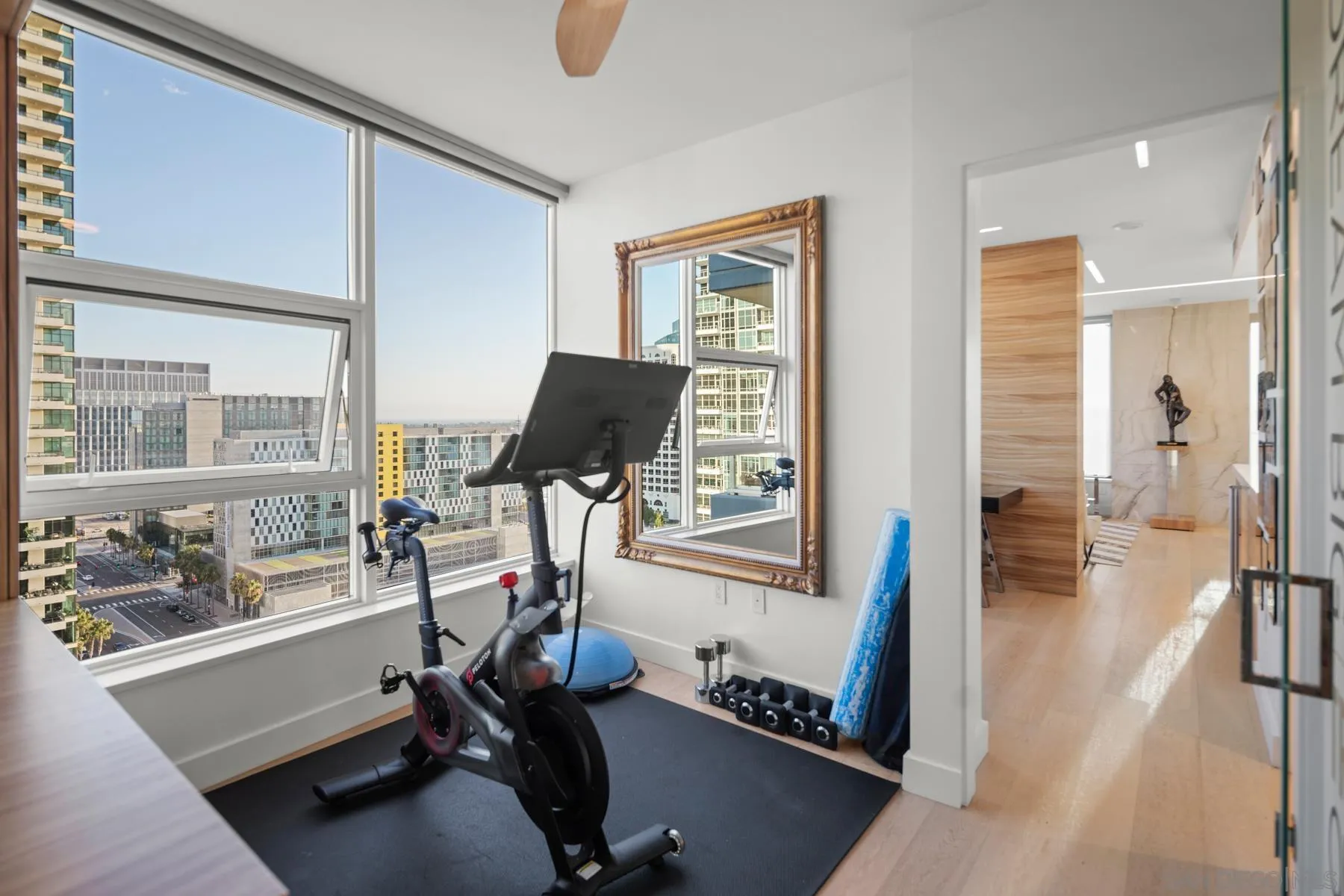 https://cdn.realtyfeed.com/cdn/127/250038287/6ab0a7ef53aaf06fa31d1fb265dd2d6e.webp