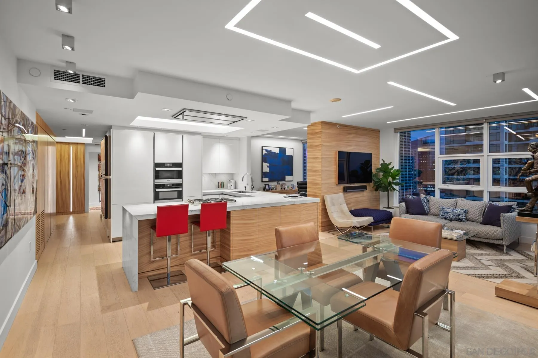 https://cdn.realtyfeed.com/cdn/127/250038287/7ce8f12da8b7a6f1f6d1aad341f32b9b.webp