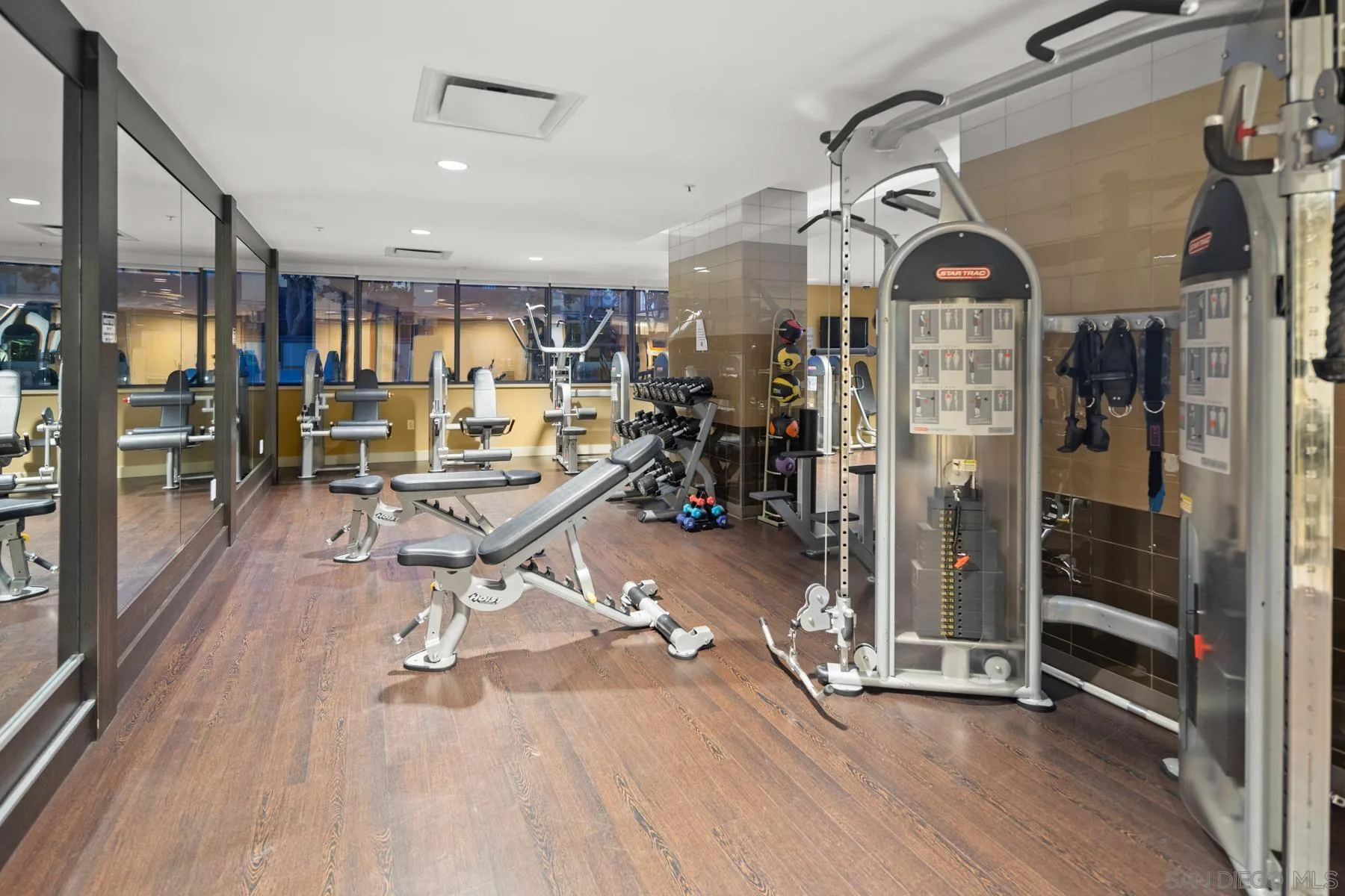 https://cdn.realtyfeed.com/cdn/127/250038287/d5b77bcc06069587b11a6d16f093fd8a.webp