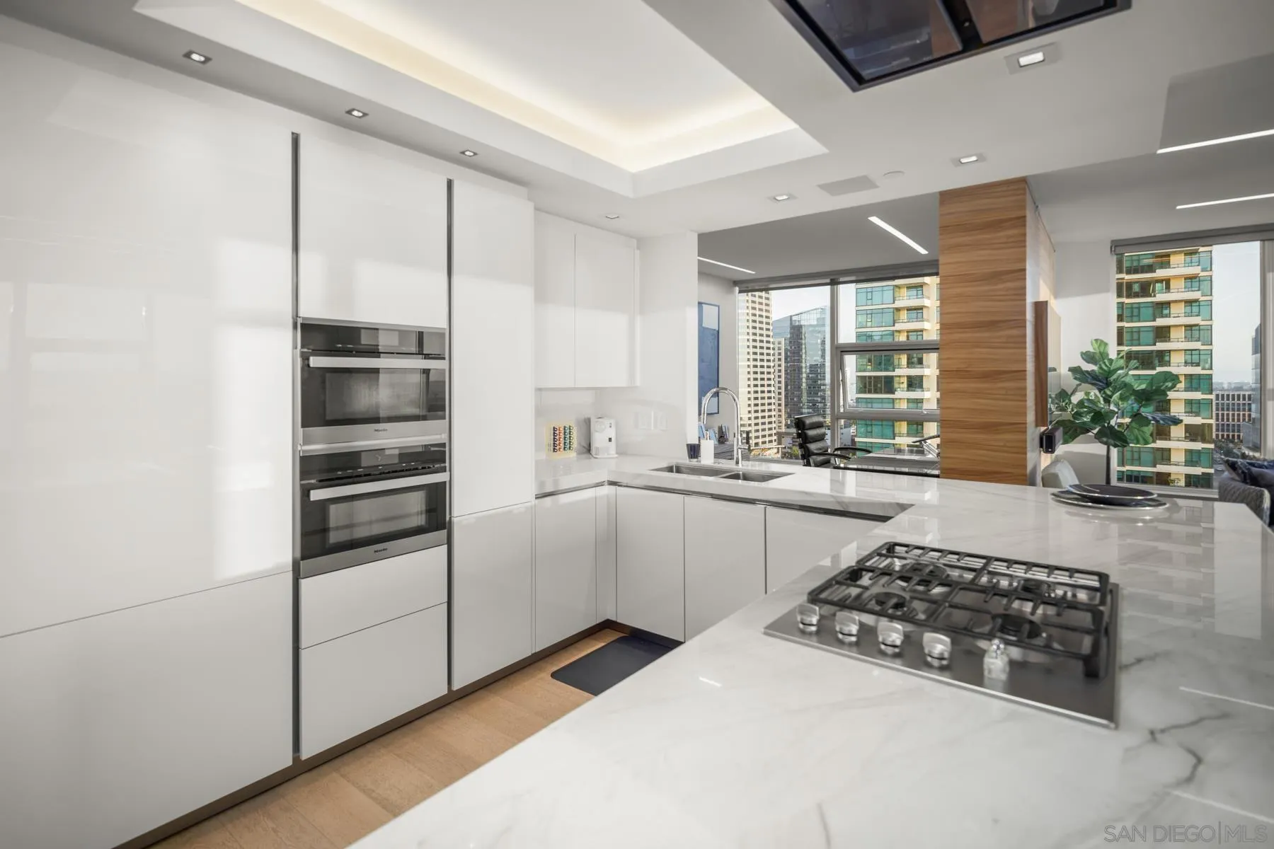 https://cdn.realtyfeed.com/cdn/127/250038287/db11d4c64d7e95286a096eec01f4a42d.webp