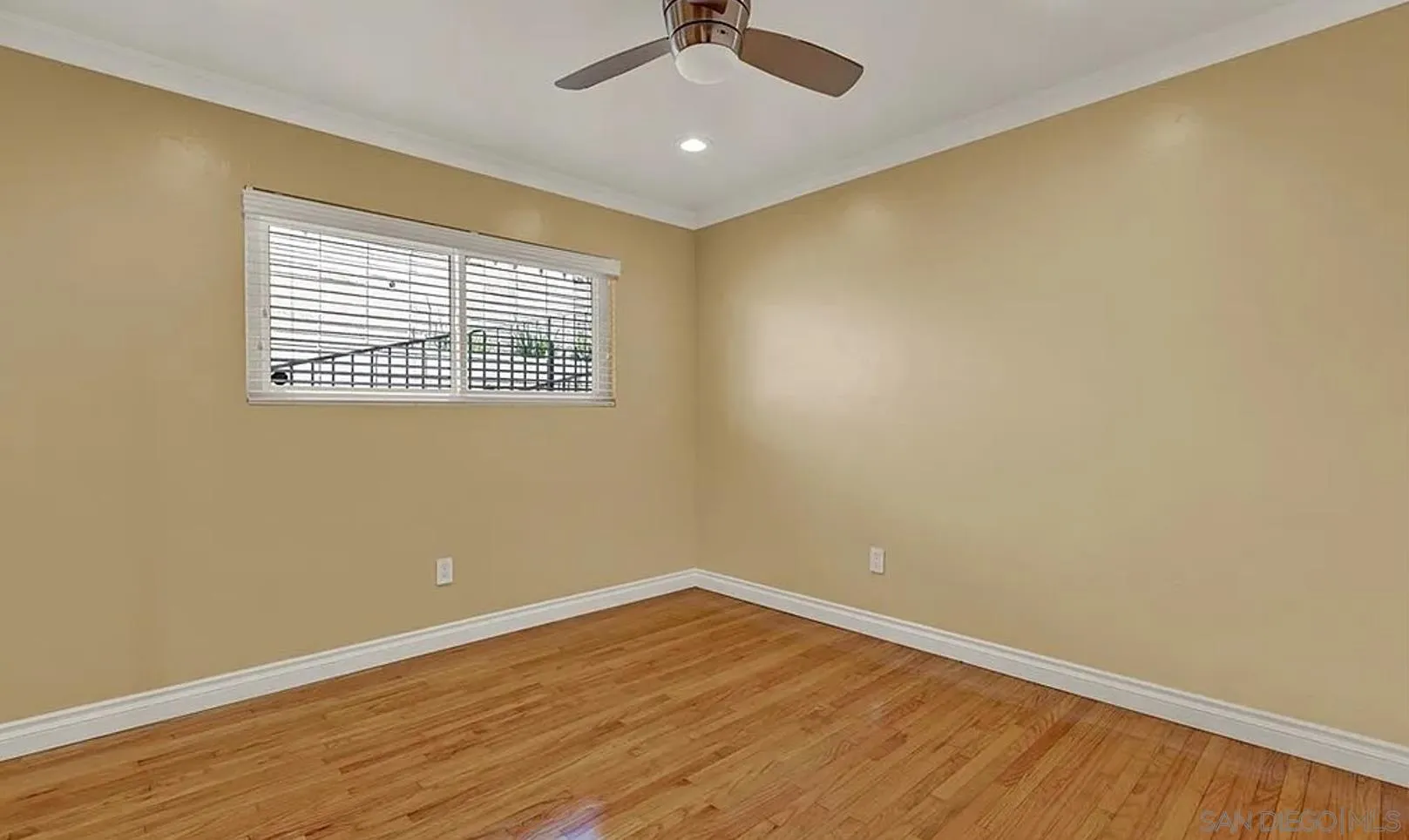https://cdn.realtyfeed.com/cdn/127/250038298/c72caee5f48a3b76a2806750c9d55bb5.webp