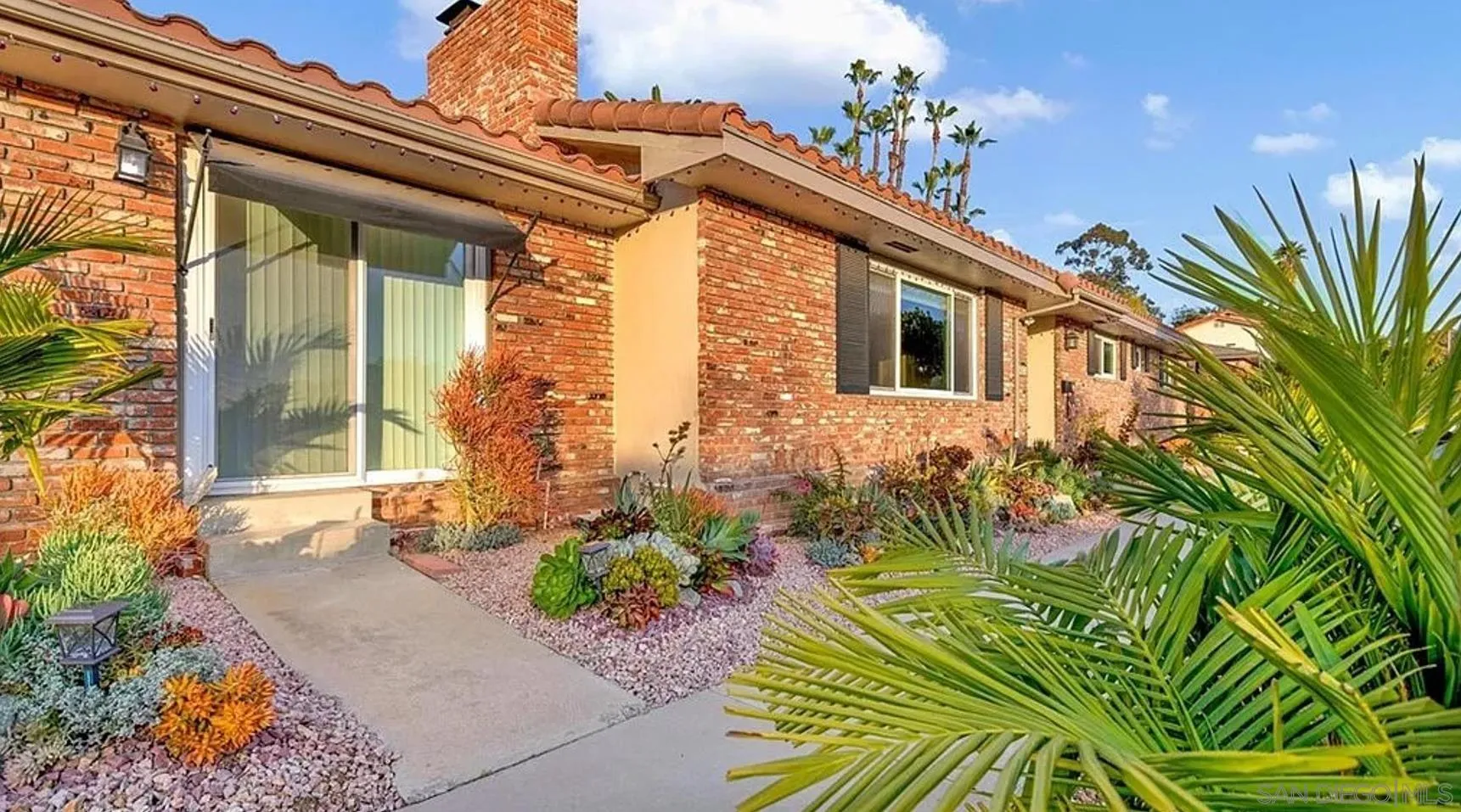 https://cdn.realtyfeed.com/cdn/127/250038298/dd93513a2bdc533387893f85b165c75b.webp
