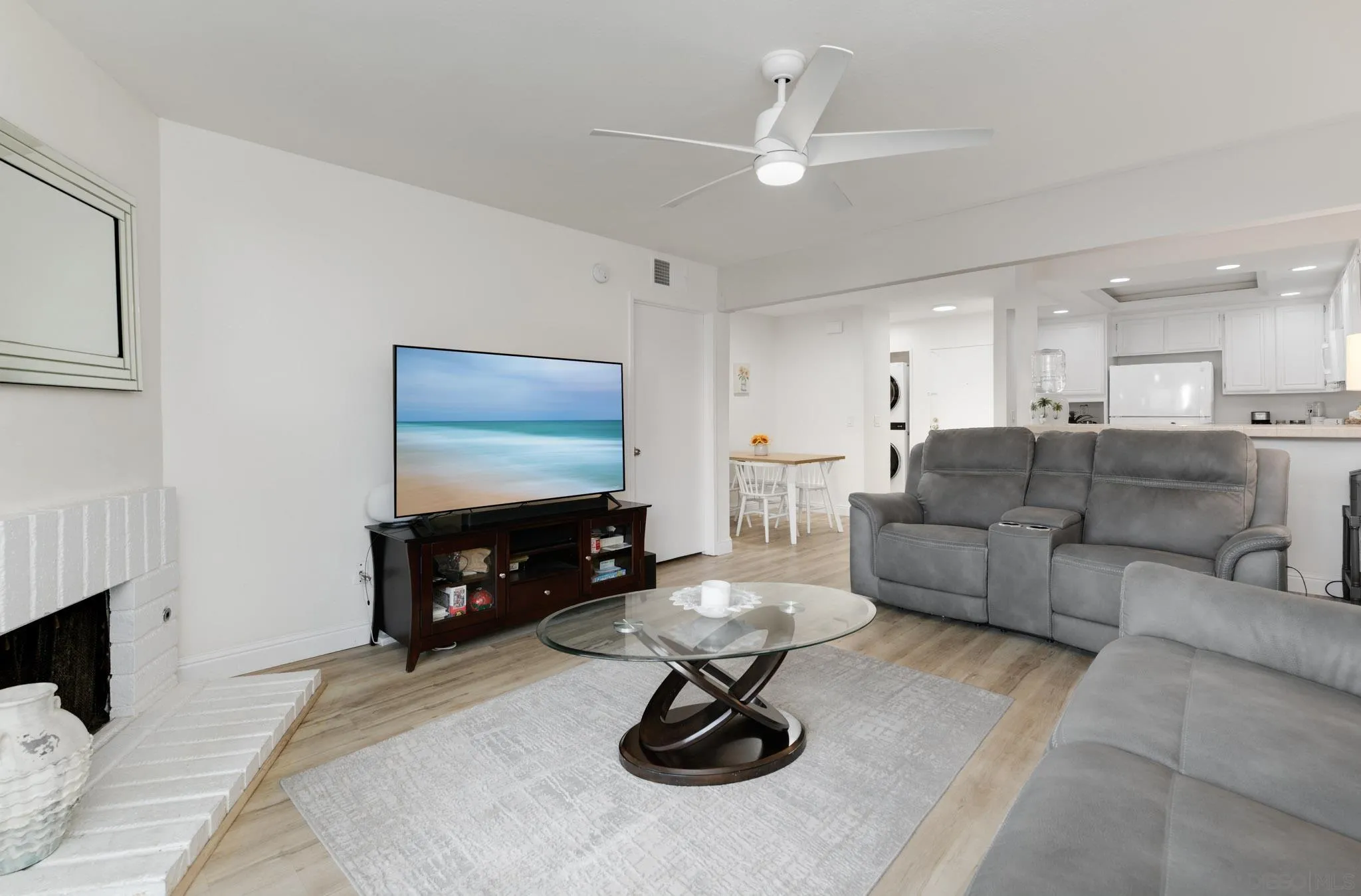 https://cdn.realtyfeed.com/cdn/127/250038299/73ec11621d08e8cddf63c0b18bb5111c.webp