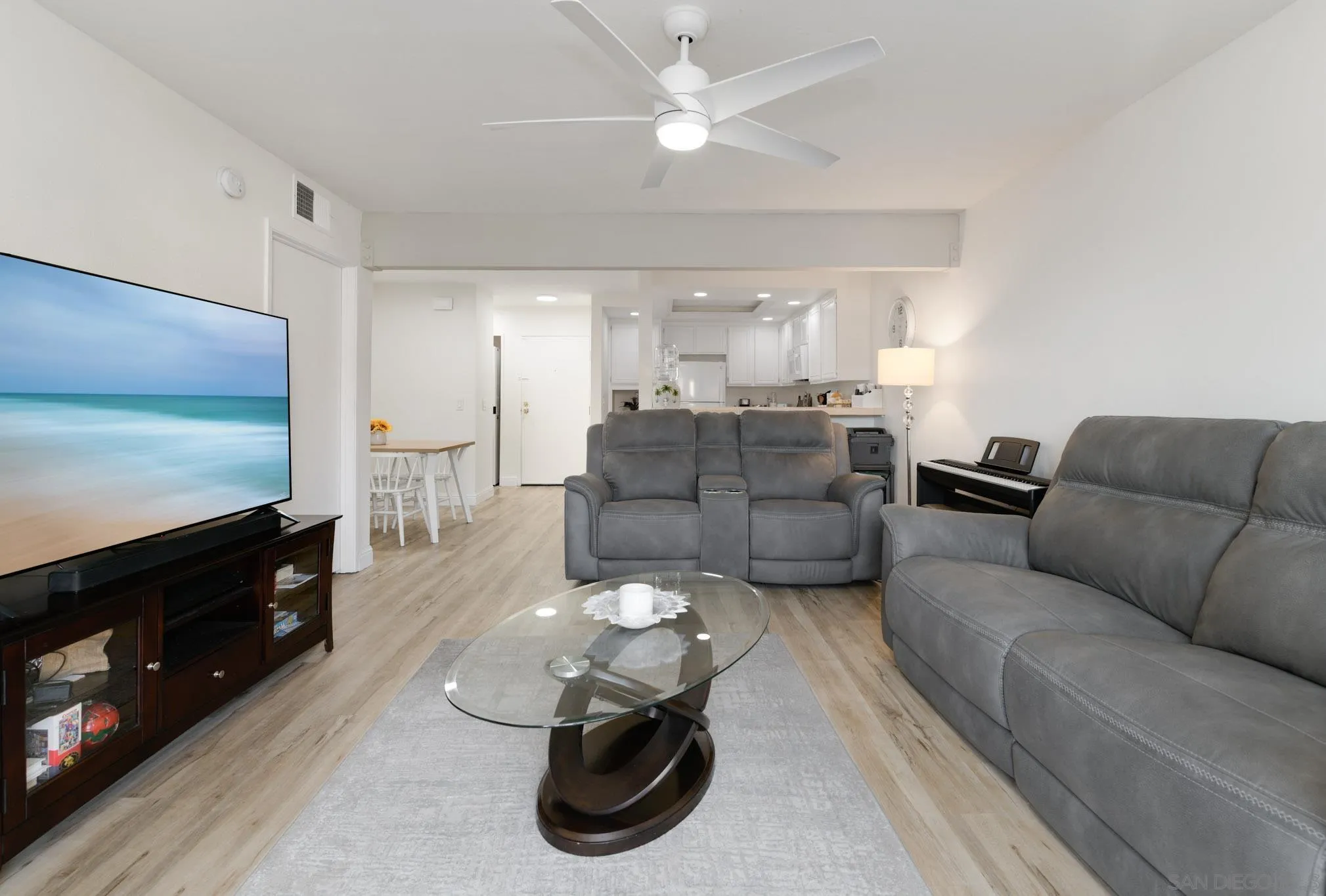 https://cdn.realtyfeed.com/cdn/127/250038299/e9cdca9527dc6c8c6e90cce7c6917ac8.webp