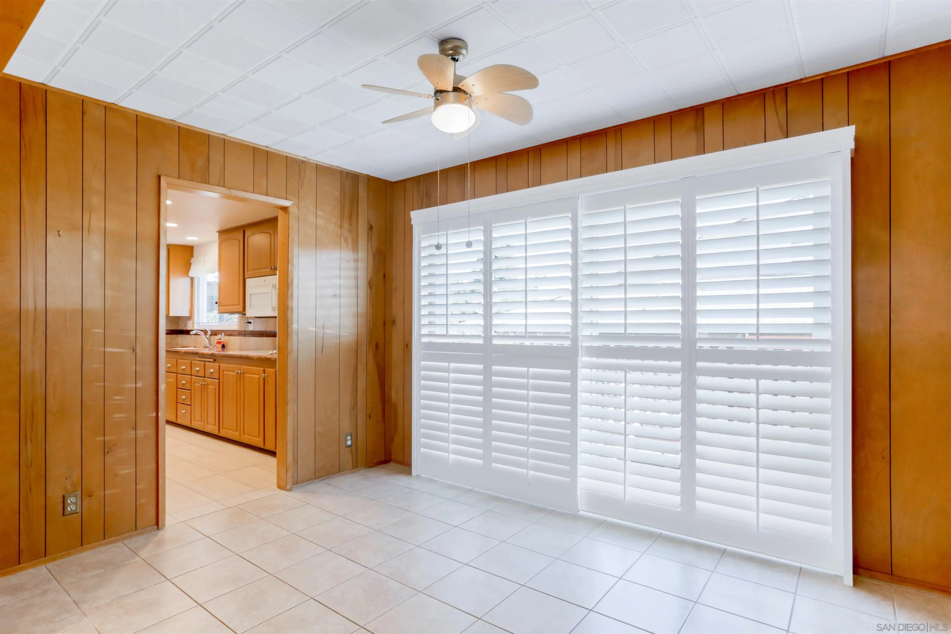 https://cdn.realtyfeed.com/cdn/127/250038303/4b1a4c53575c16f505a48953338561a8.webp