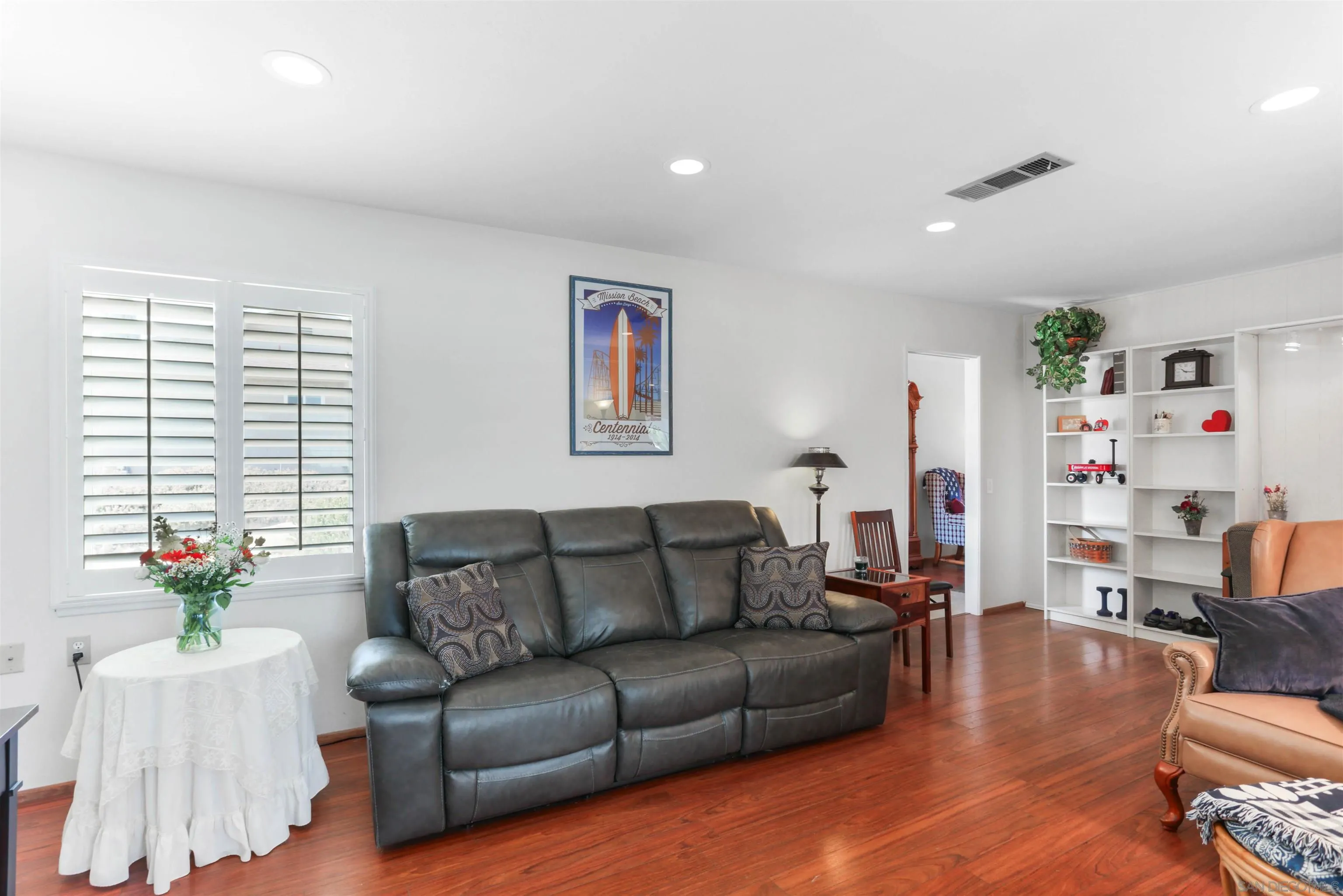 https://cdn.realtyfeed.com/cdn/127/250038303/5e9b3b39f7b9a553dcc6ce9bbc2e9f00.webp