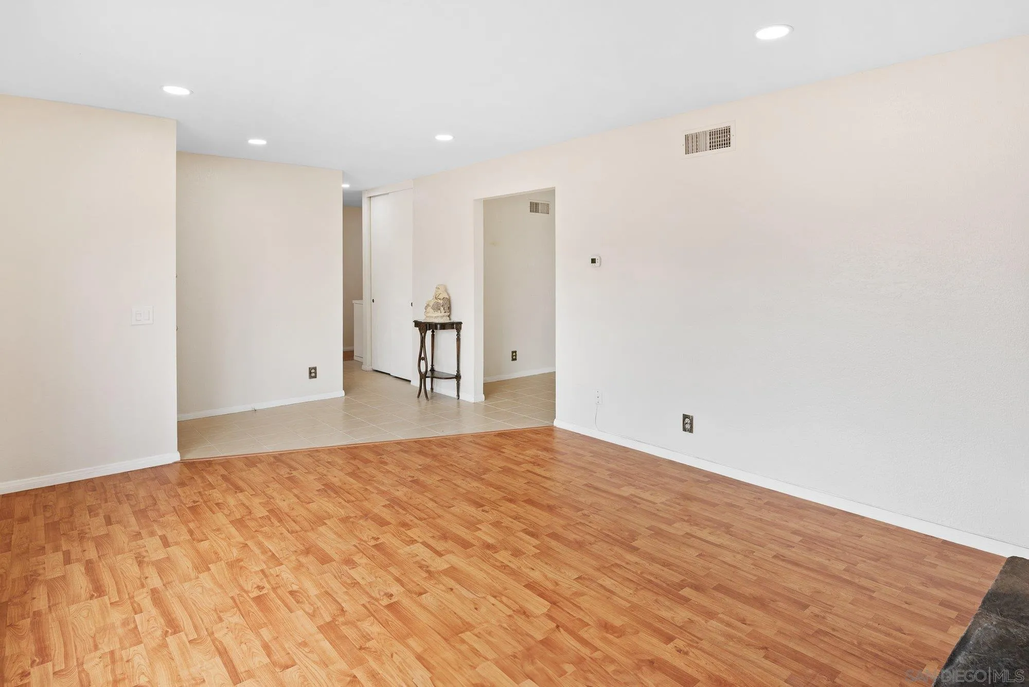 https://cdn.realtyfeed.com/cdn/127/250038304/0b3506d5a47ae985dfa305b773f0b932.webp