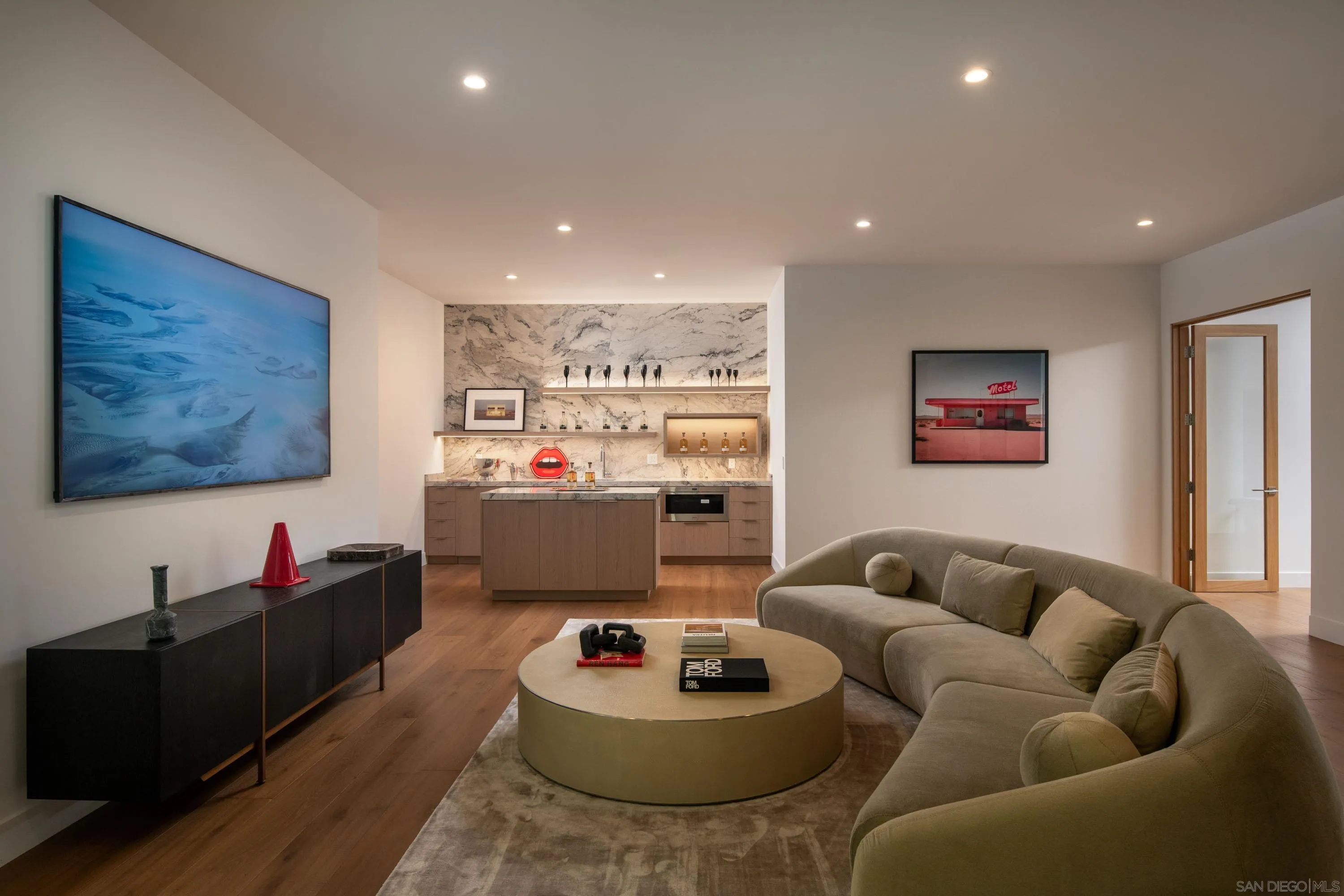 https://cdn.realtyfeed.com/cdn/127/250038307/125c0b3a84a8a0382ca430f36c0035eb.webp